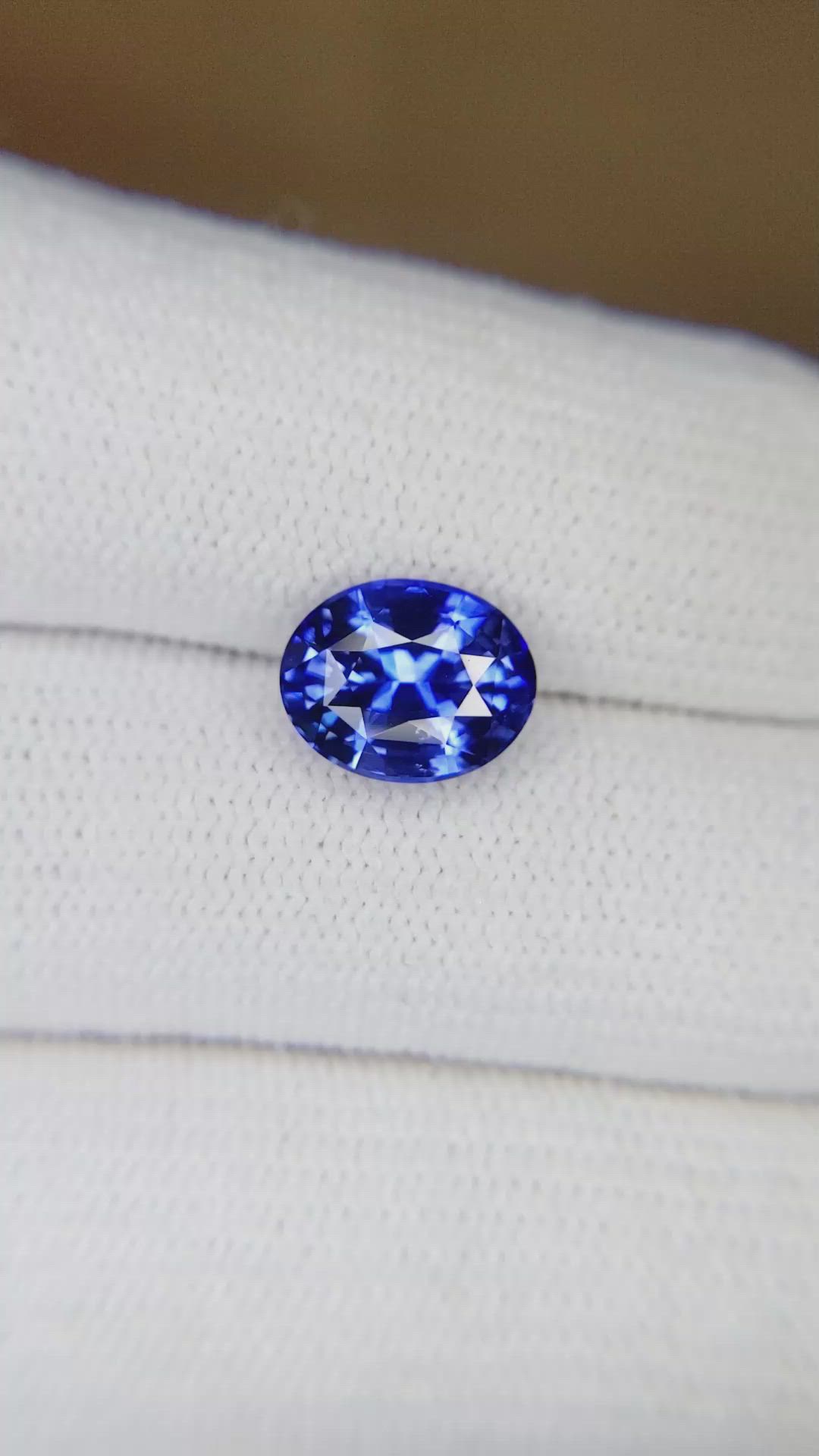 3.06 Ct. Blue Sapphire from Ceylon (Sri Lanka) Size Video