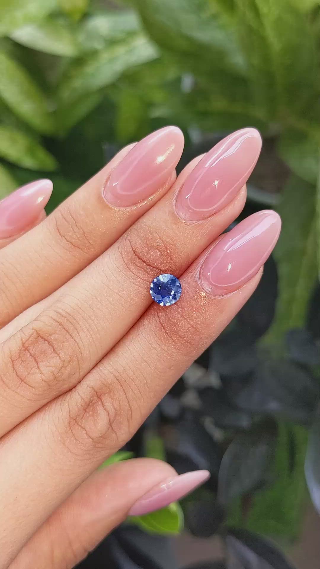 1.05 Ct. Blue Sapphire from Ceylon (Sri Lanka) Size Video