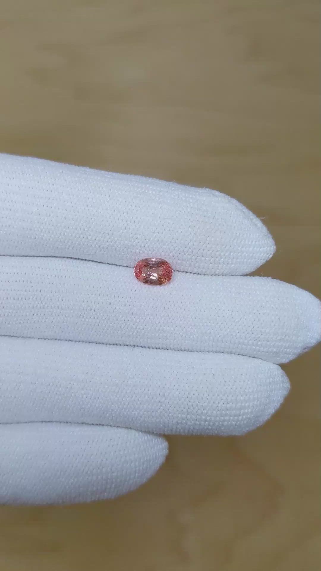 1.00 Ct. Padparadscha Sapphire from Ceylon (Sri Lanka) Size Video