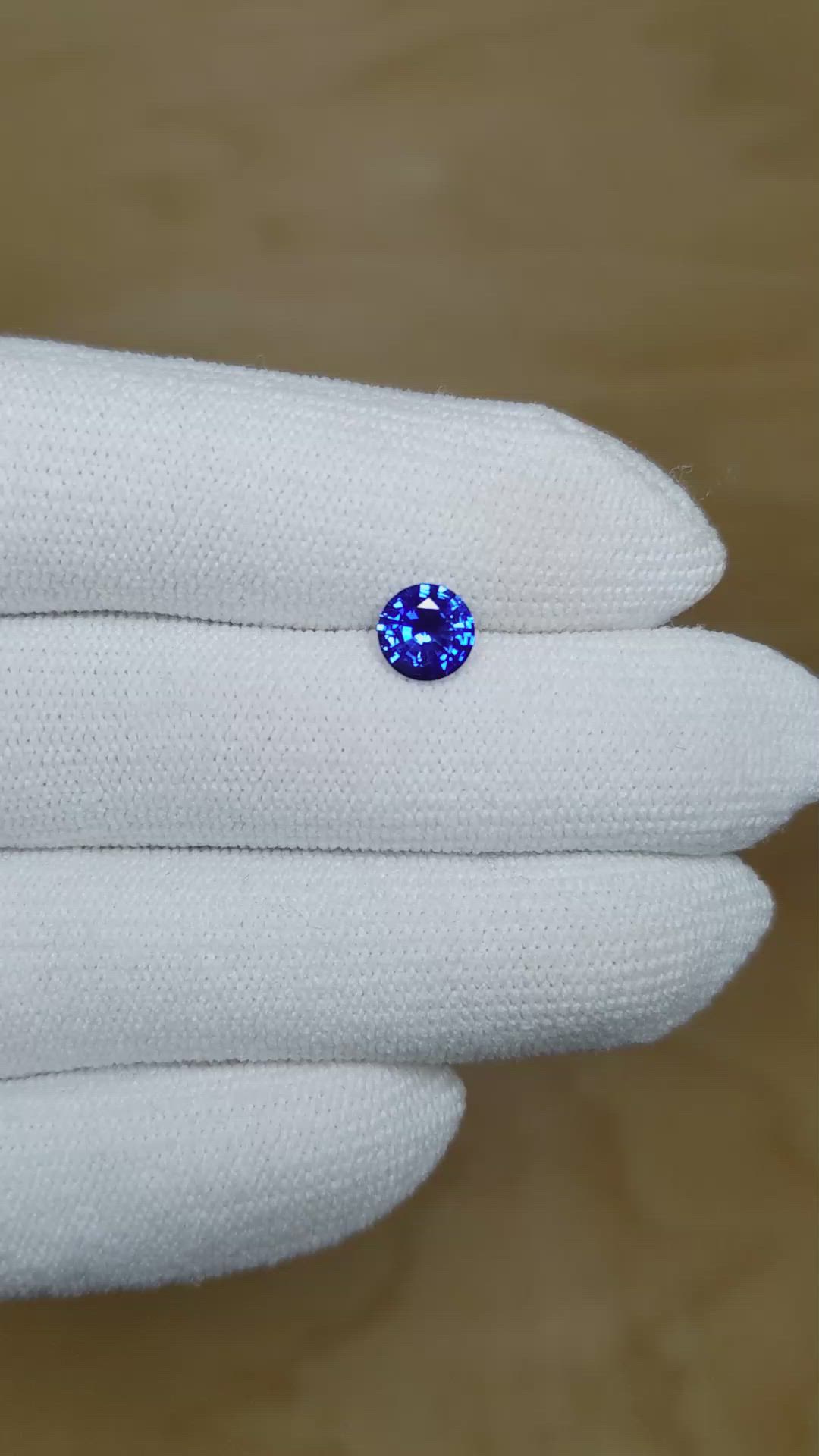 0.96 Ct. Blue Sapphire from Ceylon (Sri Lanka) Size Video