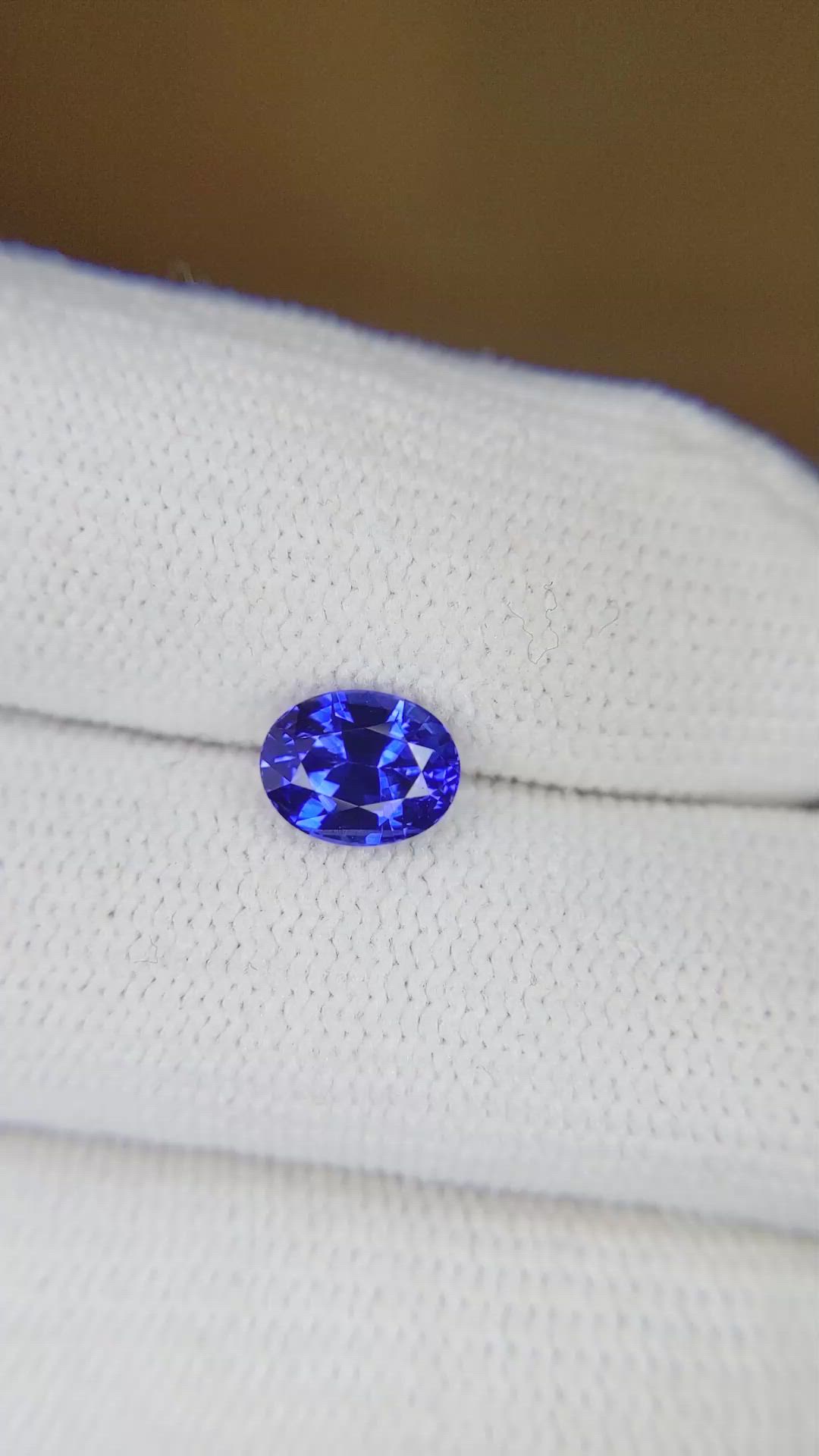 1.34 Ct. Blue Sapphire from Ceylon (Sri Lanka) Size Video