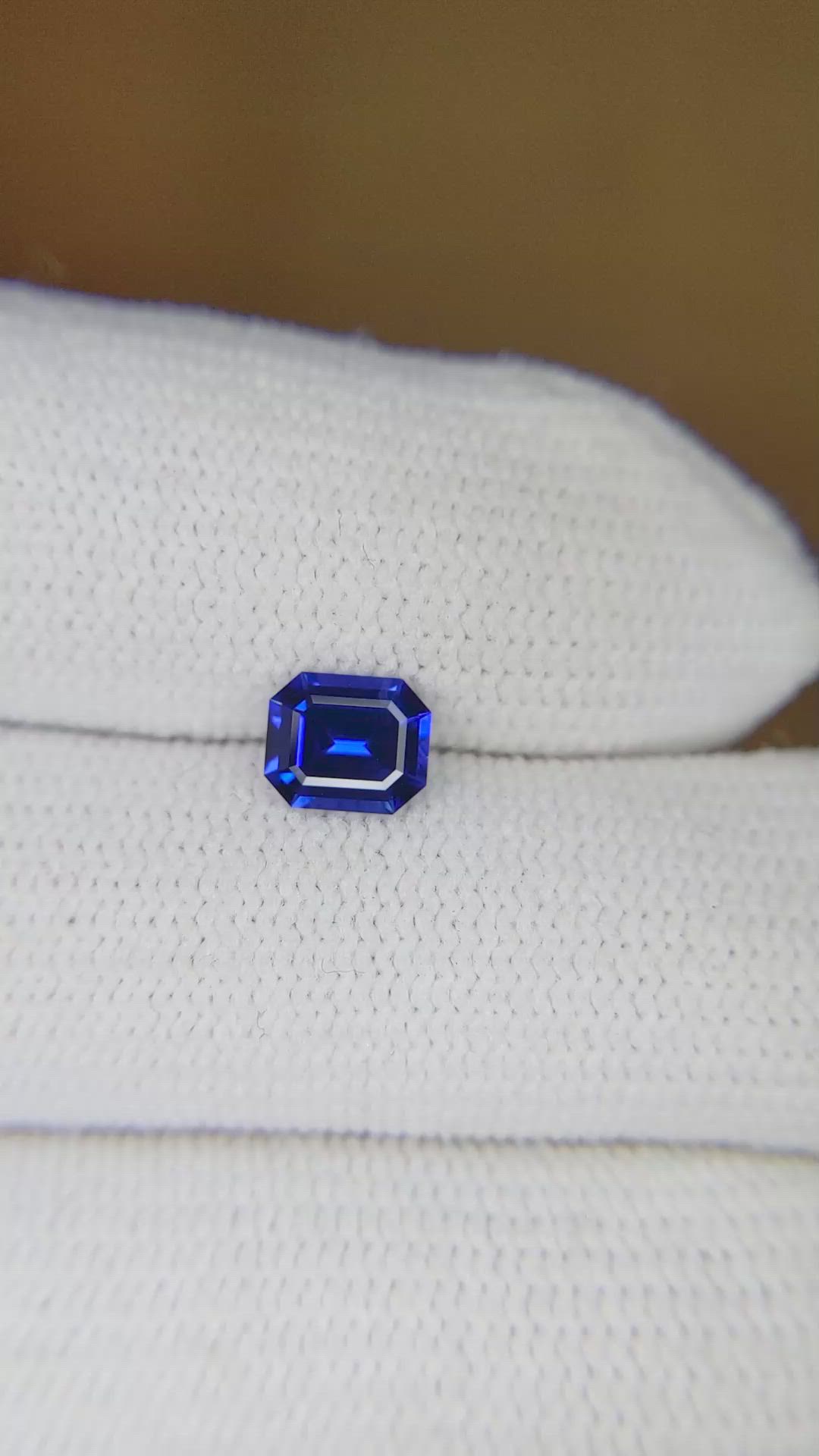 0.81 Ct. Blue Sapphire from Ceylon (Sri Lanka) Size Video