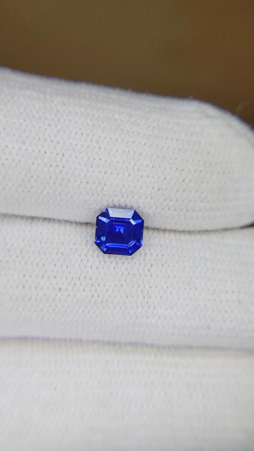 1.06 Ct. Blue Sapphire from Ceylon (Sri Lanka) Size Video