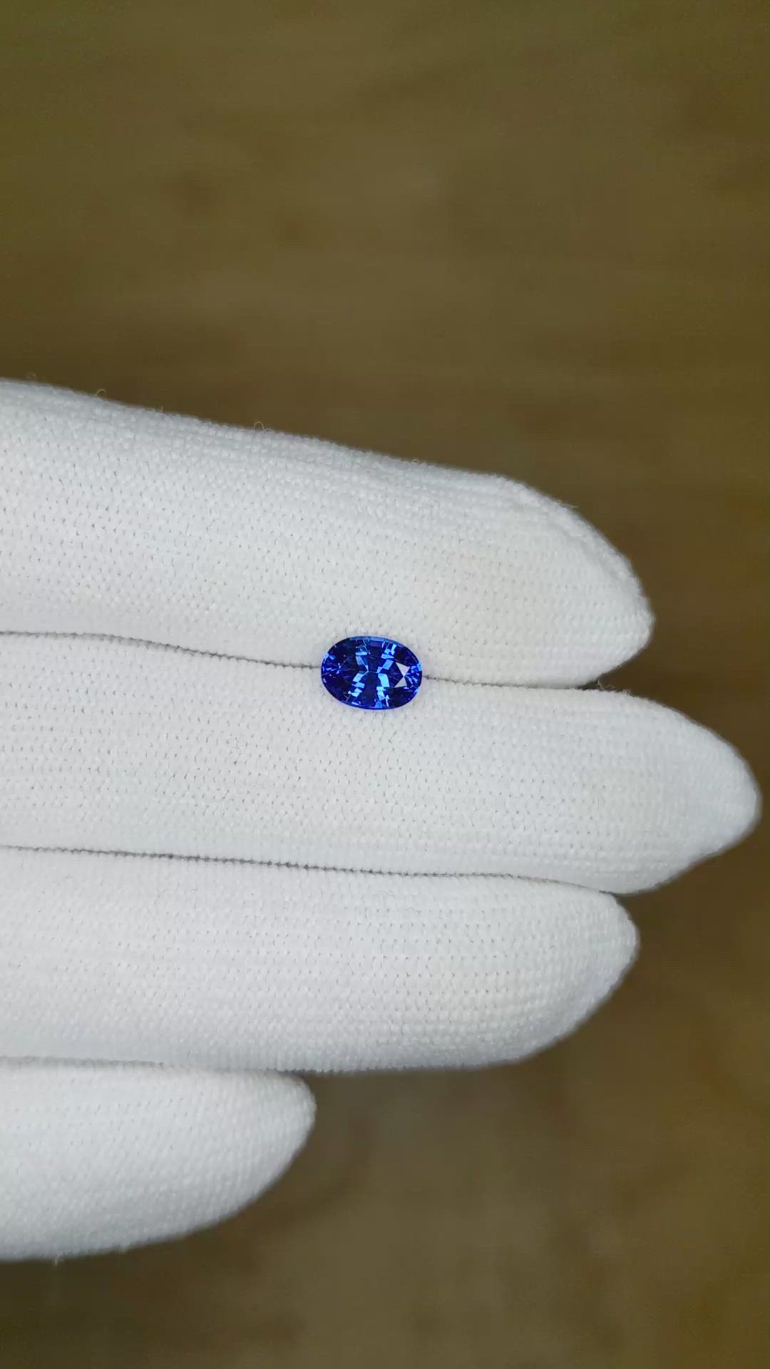 1.09 Ct. Blue Sapphire from Ceylon (Sri Lanka) Size Video