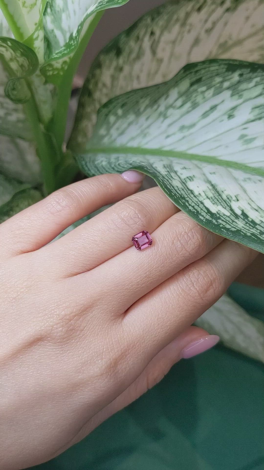 1.43 Ct. Reddish Pink Sapphire from Ceylon (Sri Lanka) Size Video