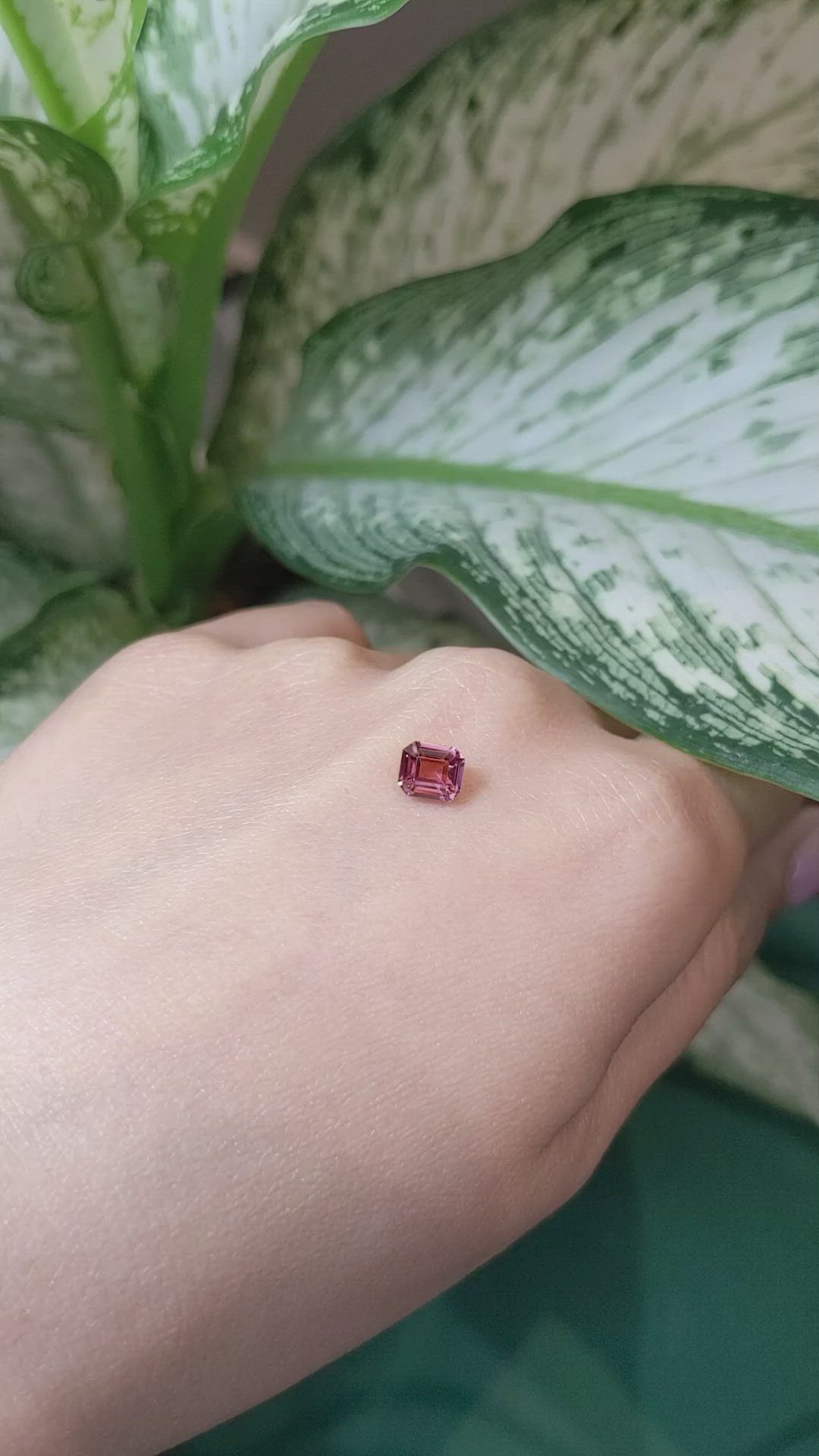 1.43 Ct. Reddish Pink Sapphire from Ceylon (Sri Lanka) Size Video