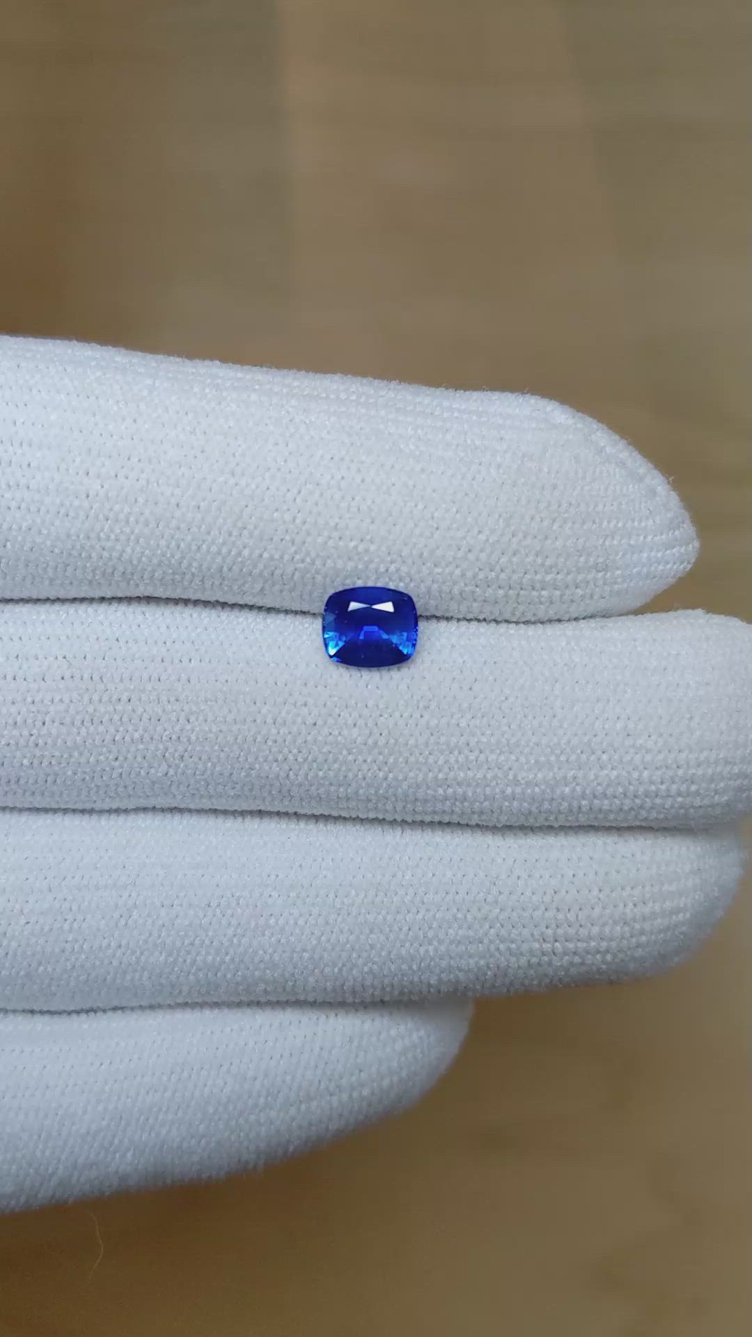 1.14 Ct. Blue Sapphire from Ceylon (Sri Lanka) Size Video