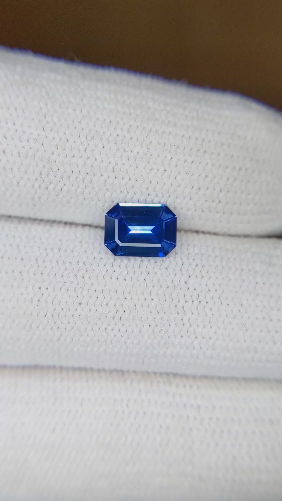 1.19 Ct. Blue Sapphire from Ceylon (Sri Lanka) Size Video