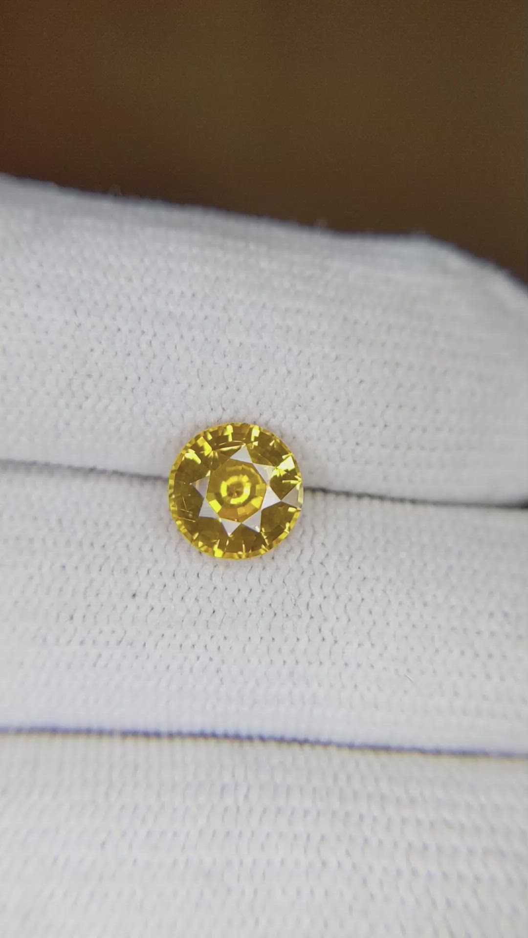 2.08 Ct. Yellow Sapphire from Ceylon (Sri Lanka) Size Video