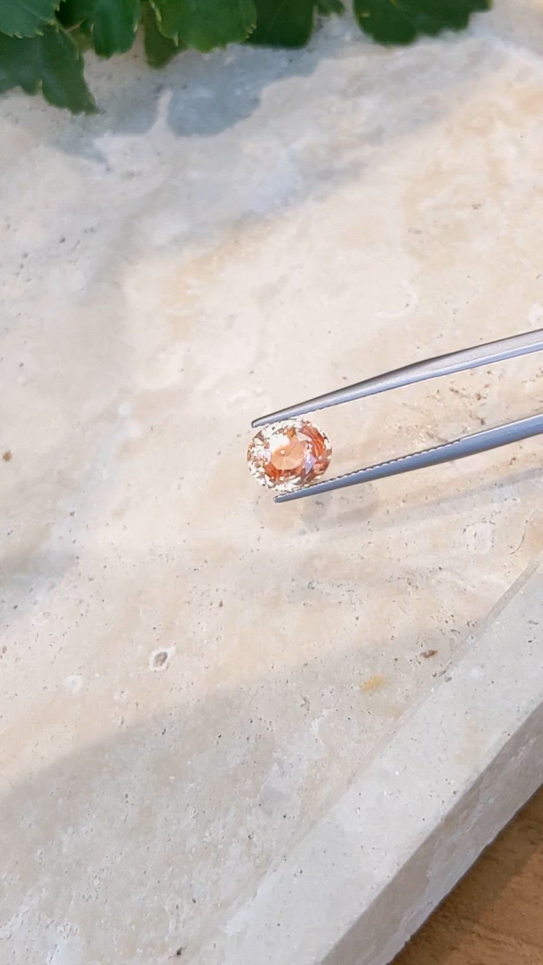 3.52 Ct. Padparadscha Sapphire from Ceylon (Sri Lanka) Size Video