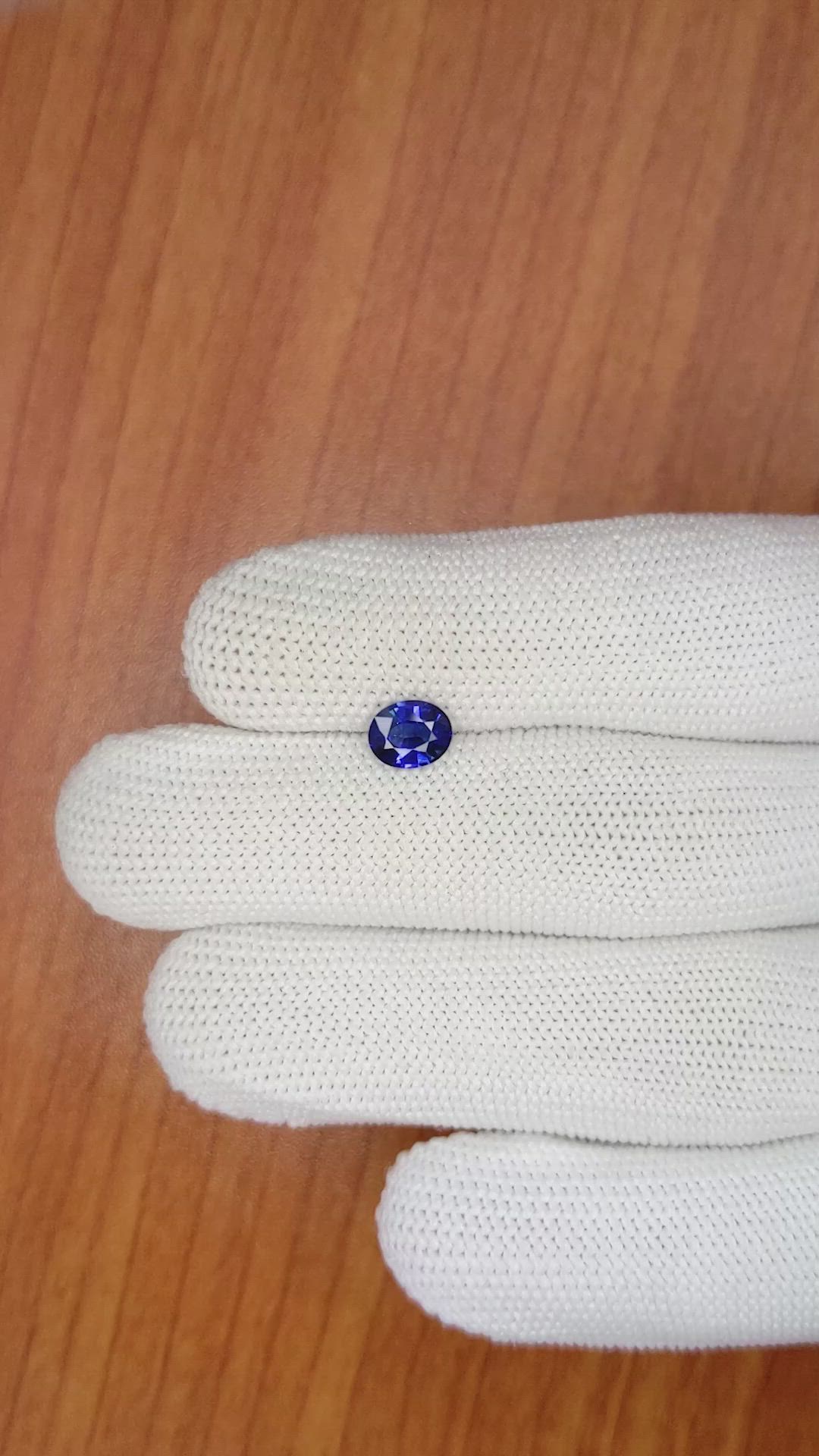 1.02 Ct. Blue Sapphire from Ceylon (Sri Lanka) Size Video