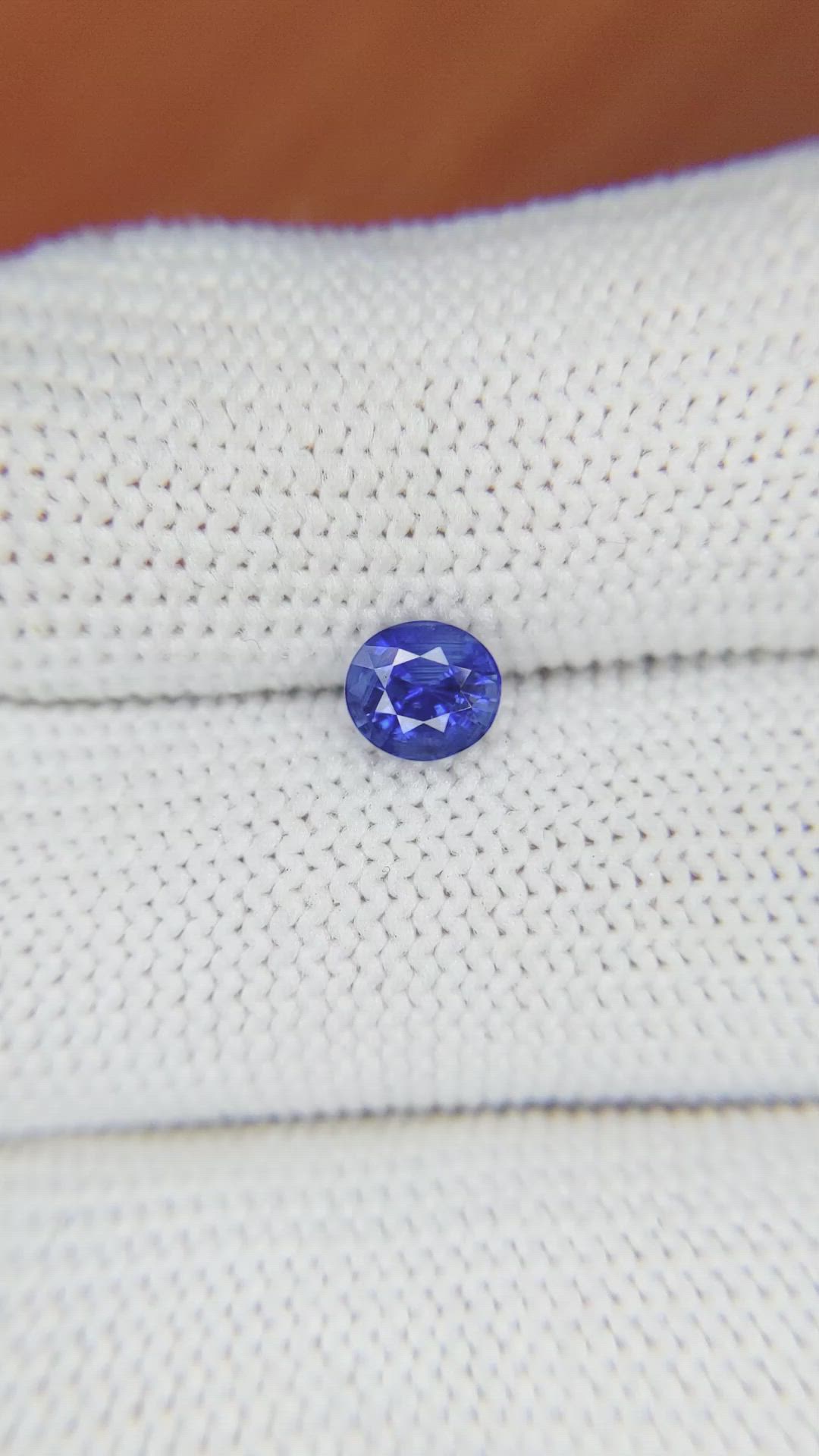0.89 Ct. Blue Sapphire from Ceylon (Sri Lanka) Size Video