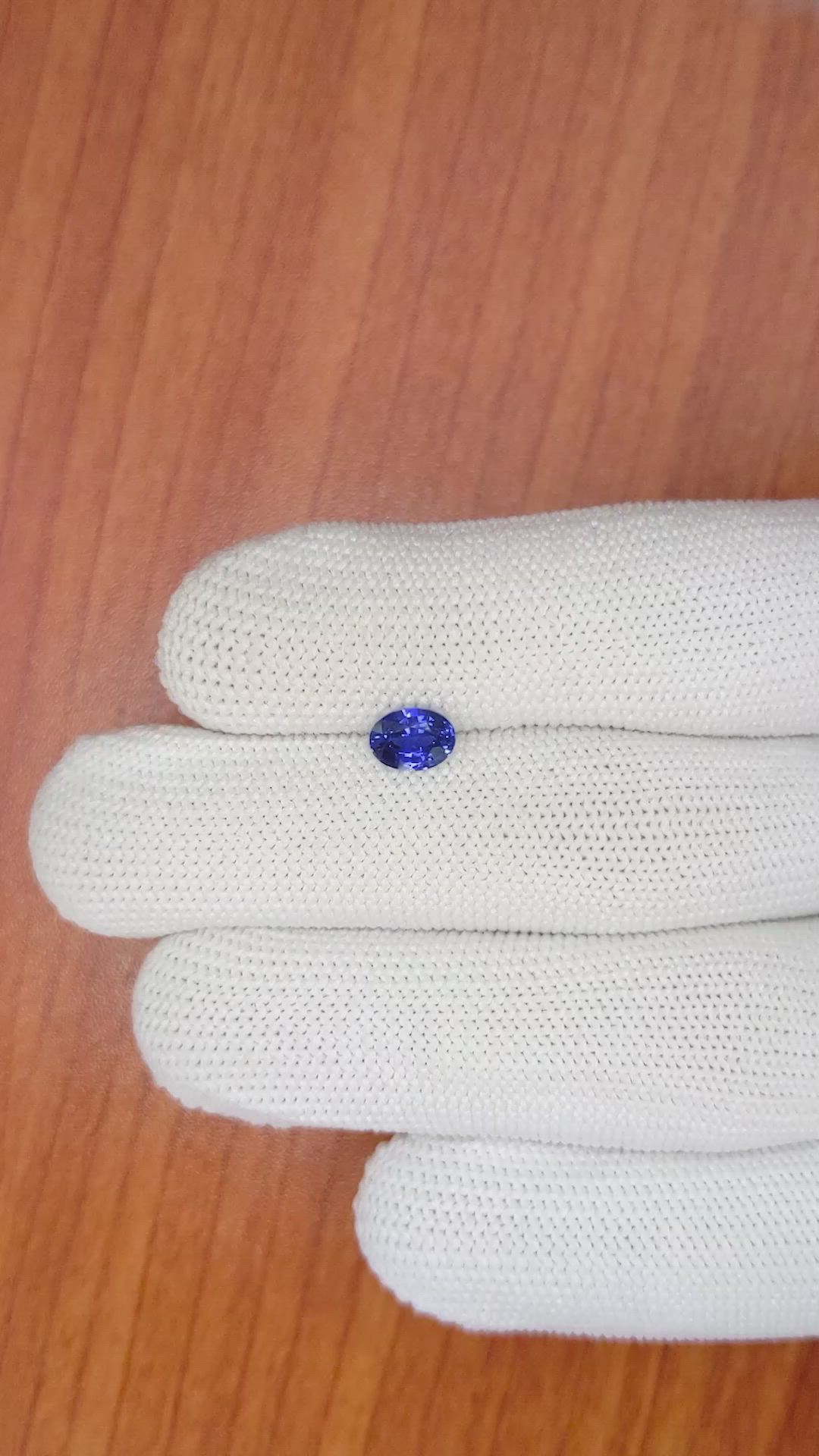 1.13 Ct. Blue Sapphire from Ceylon (Sri Lanka) Size Video