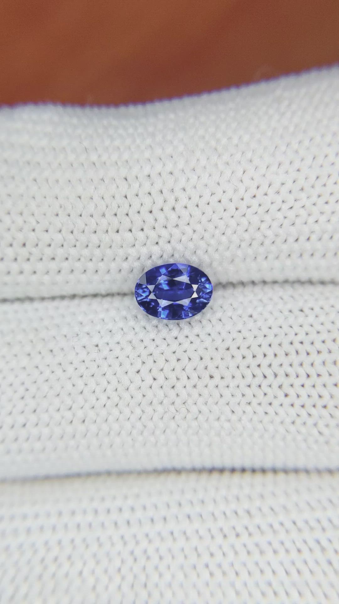 1.13 Ct. Blue Sapphire from Ceylon (Sri Lanka) Size Video