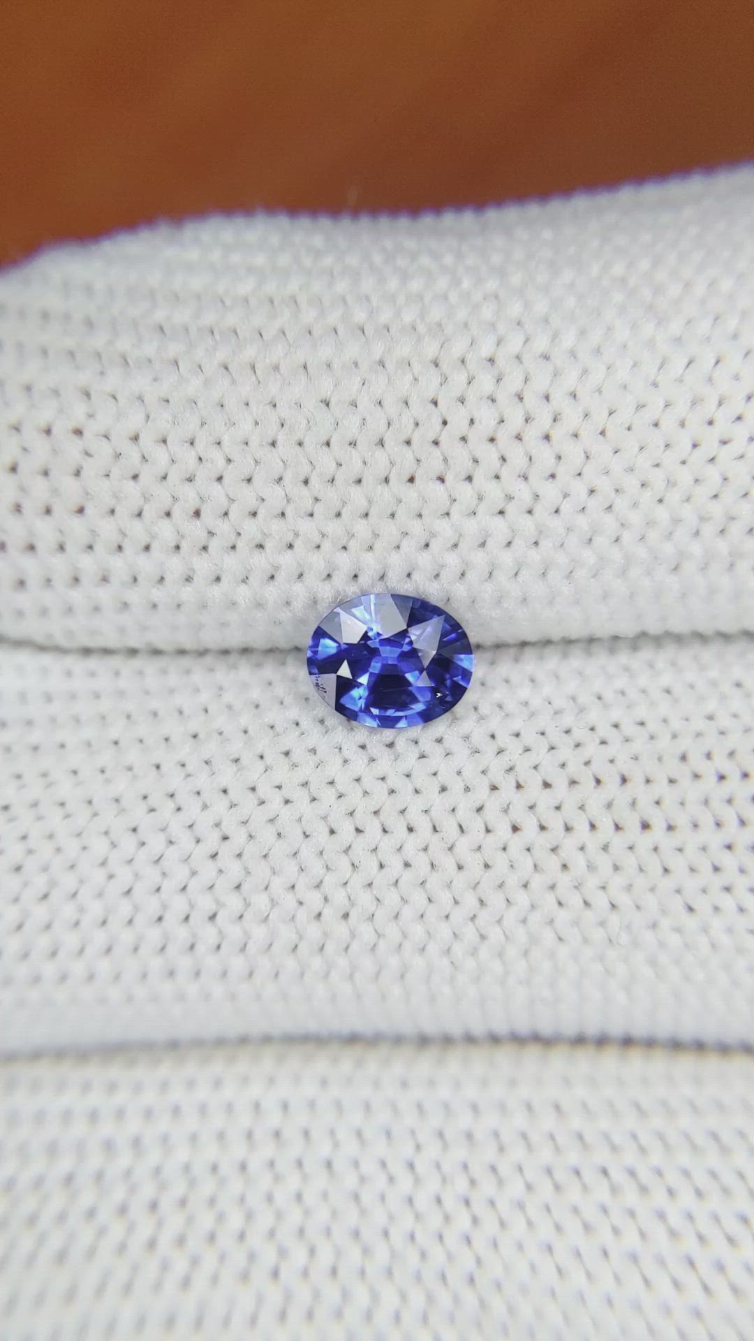 0.80 Ct. Blue Sapphire from Ceylon (Sri Lanka) Size Video