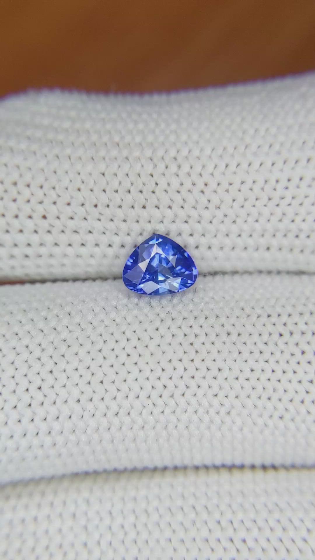 0.93 Ct. Blue Sapphire from Ceylon (Sri Lanka) Size Video