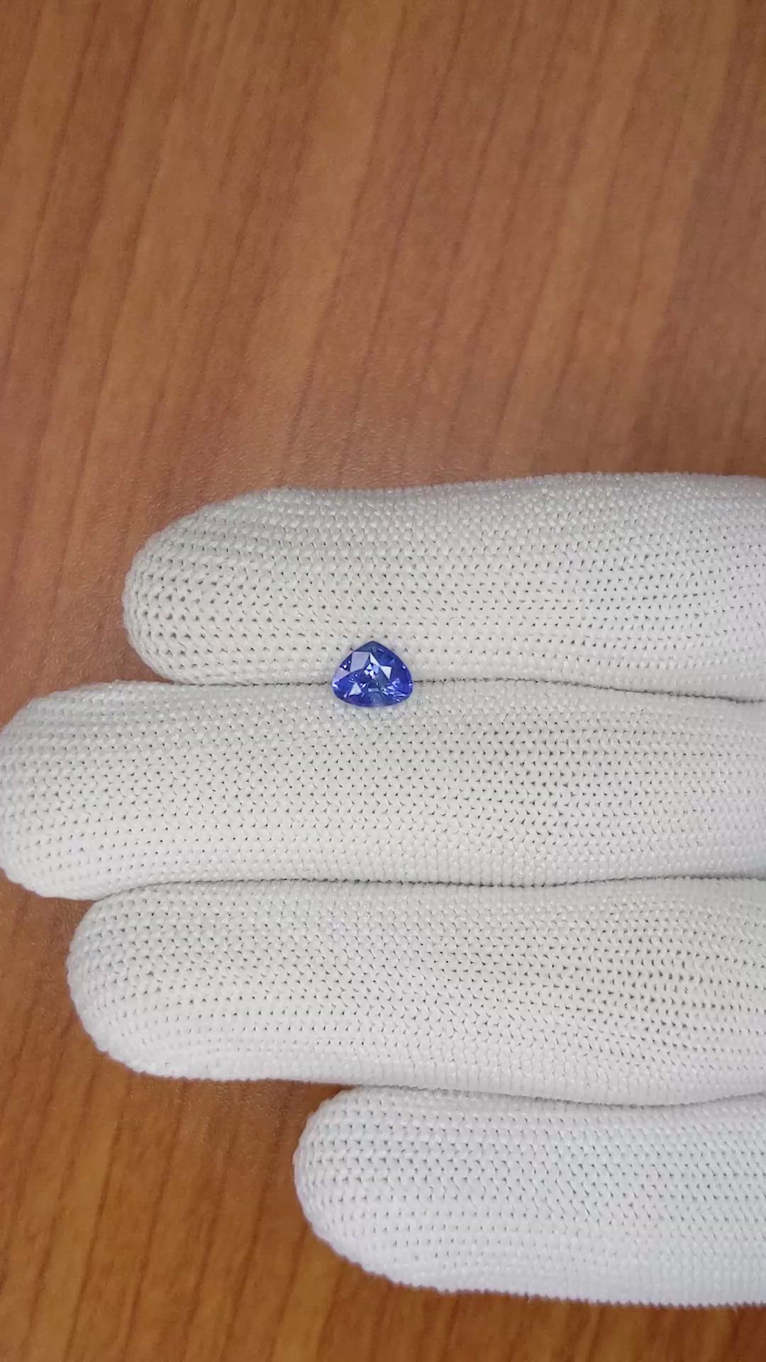 0.93 Ct. Blue Sapphire from Ceylon (Sri Lanka) Size Video