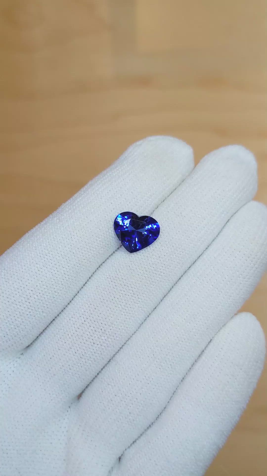 3.28 Ct. Blue Sapphire from Ceylon (Sri Lanka) Size Video
