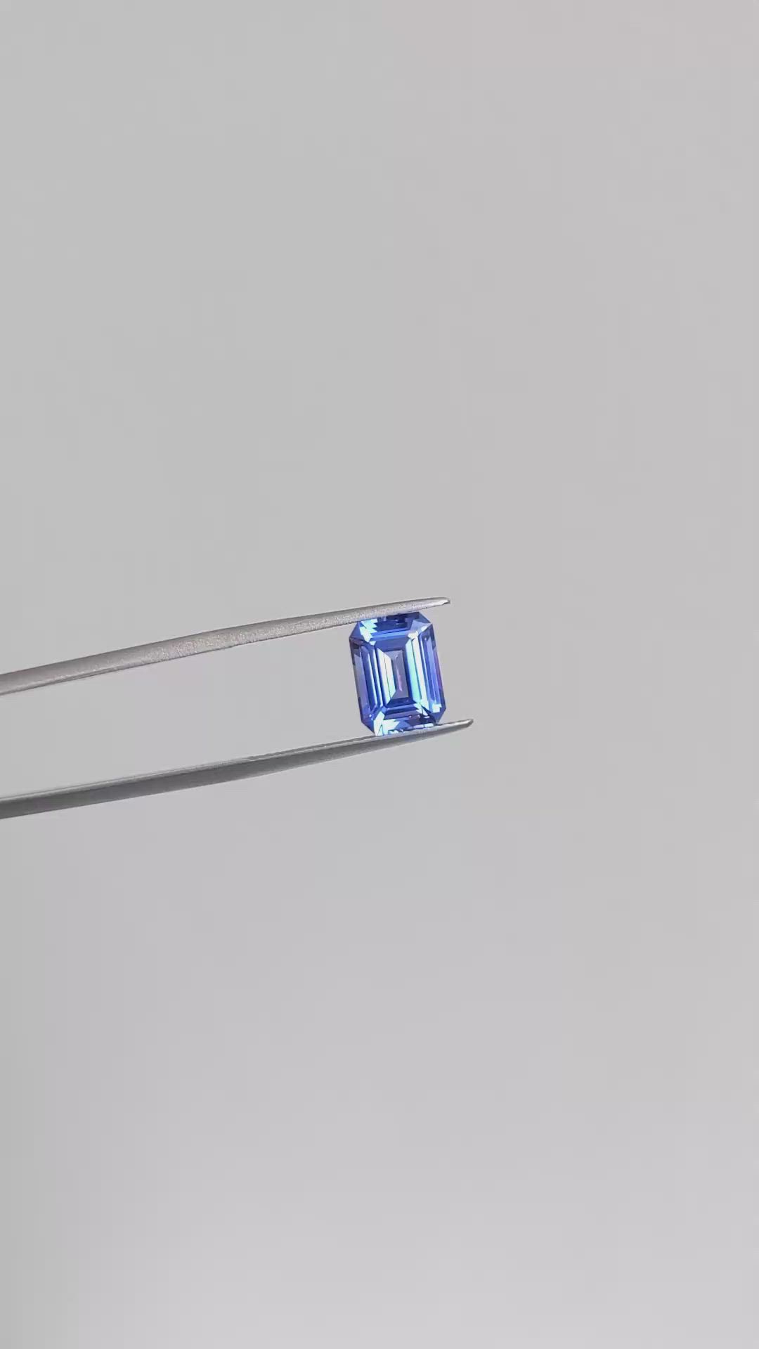 3.77 Ct. Blue Sapphire from Ceylon (Sri Lanka) Size Video