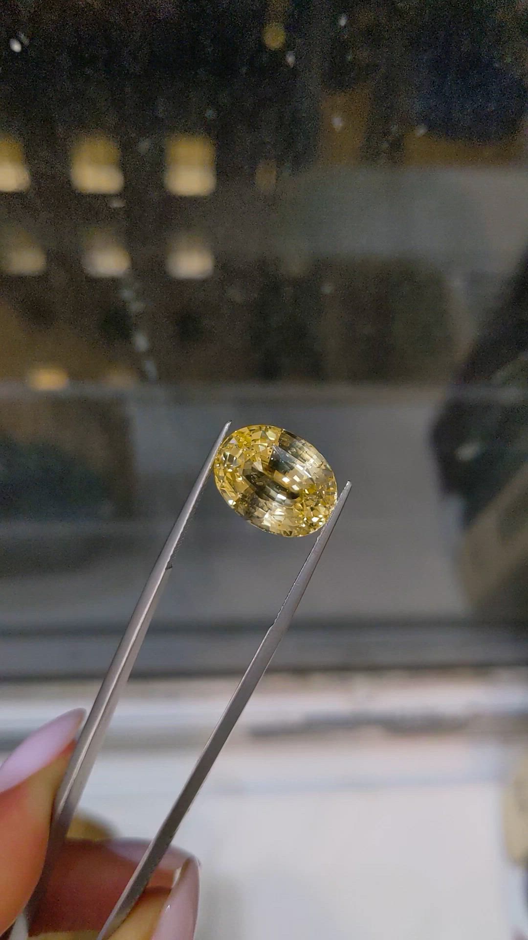 11.47 Ct. Yellow Sapphire from Ceylon (Sri Lanka) Size Video