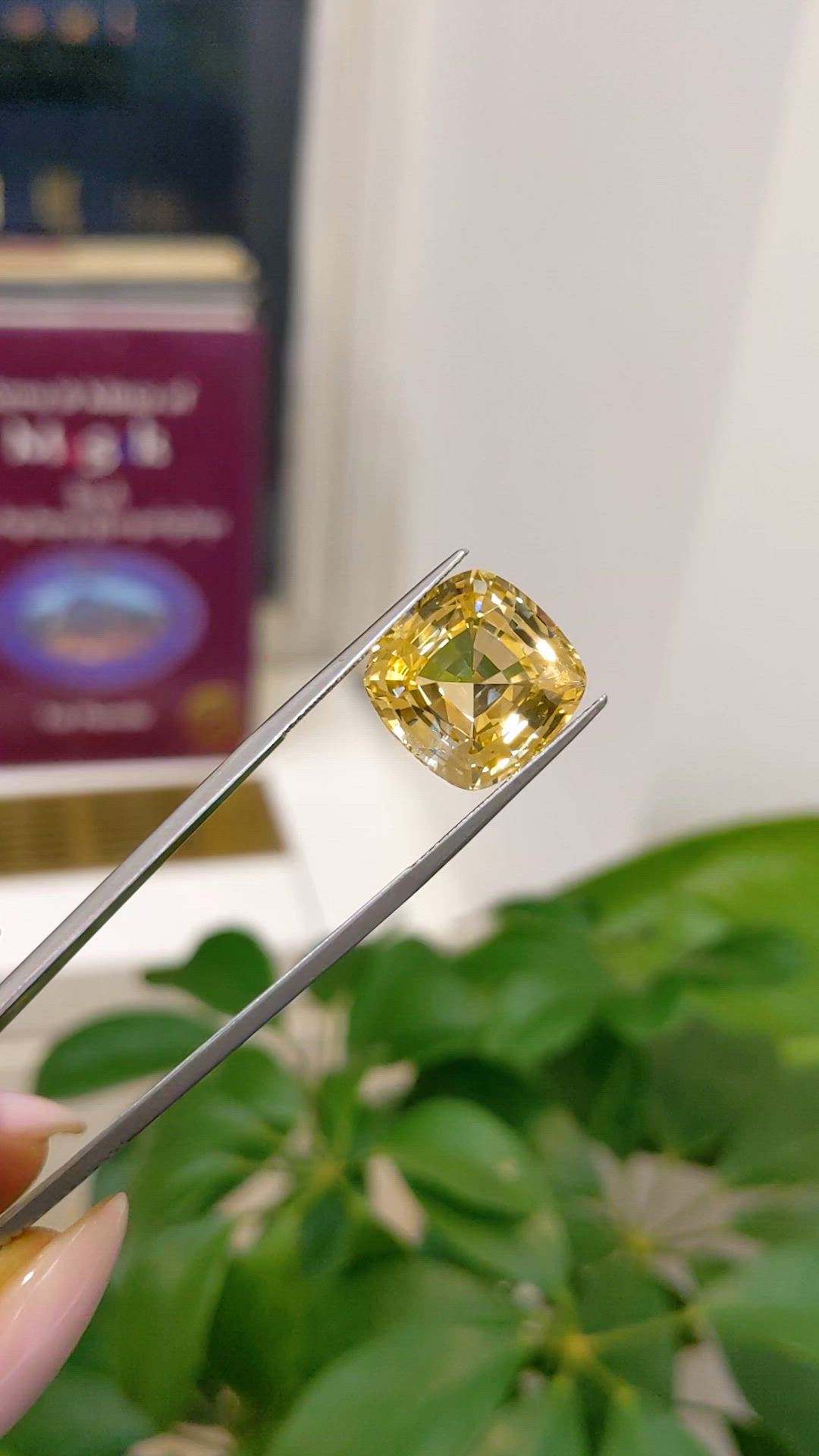 14.99 Ct. Yellow Sapphire from Ceylon (Sri Lanka) Size Video