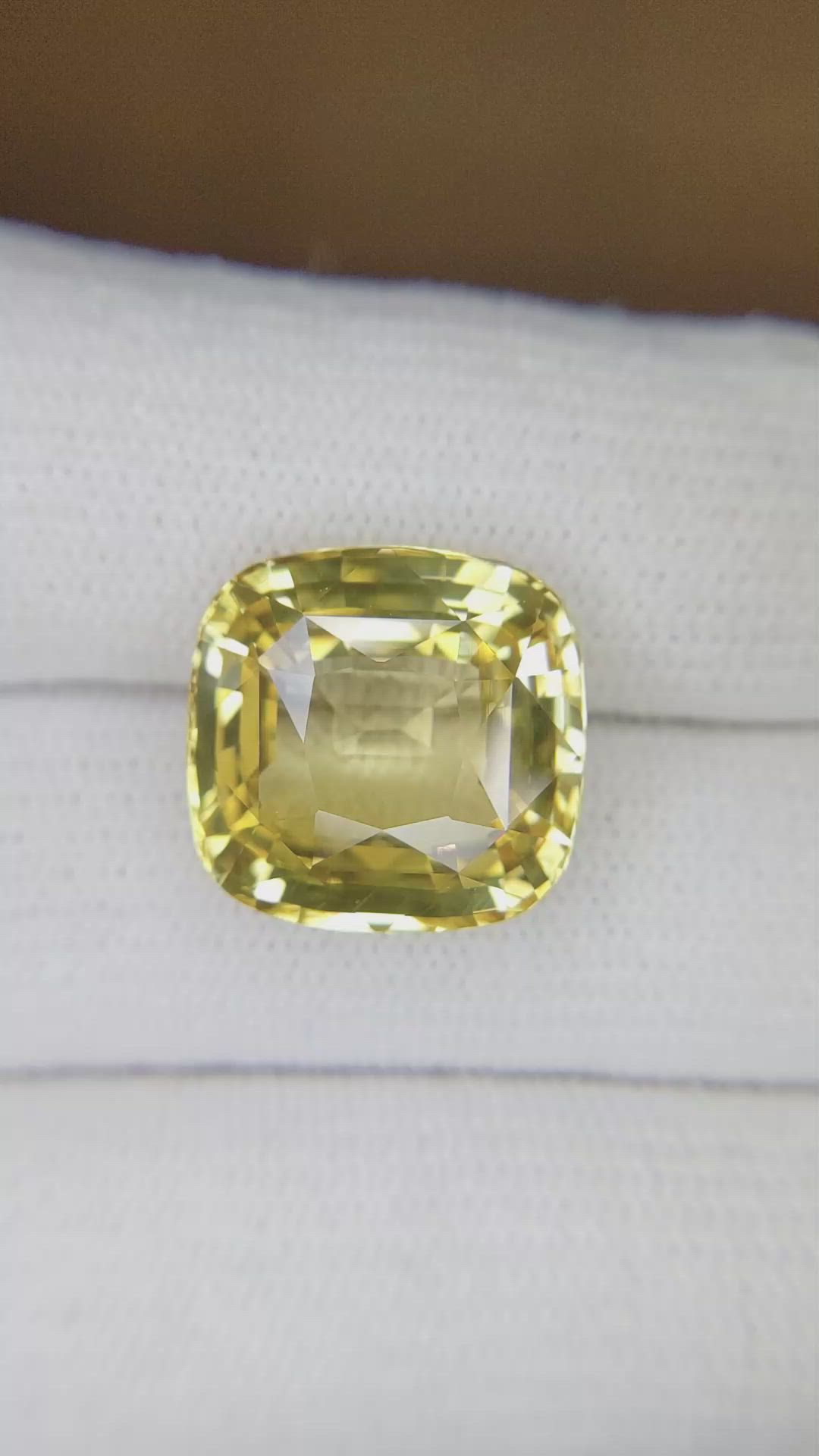 16.04 Ct. Yellow Sapphire from Ceylon (Sri Lanka) Size Video