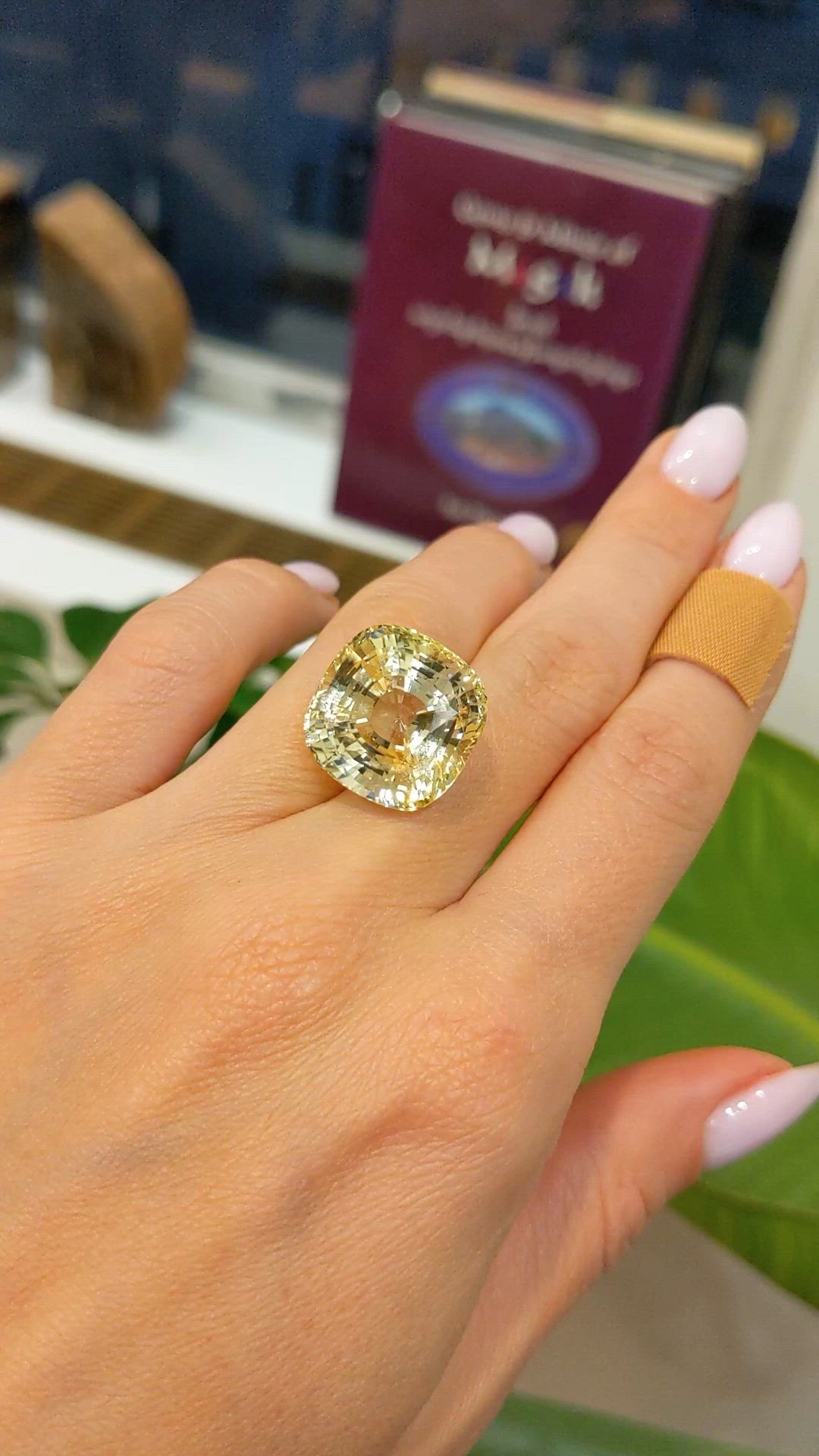 28.89 Ct. Yellow Sapphire from Ceylon (Sri Lanka) Size Video