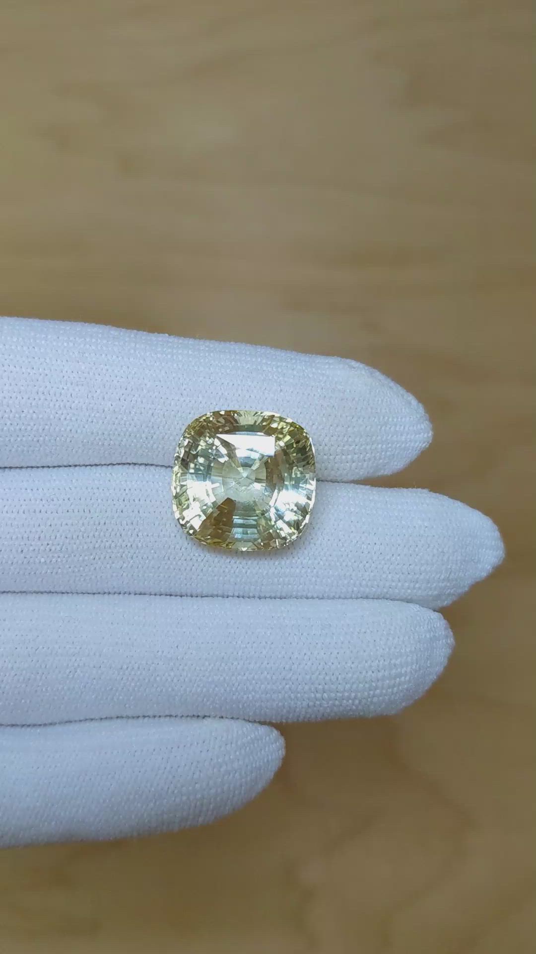 28.89 Ct. Yellow Sapphire from Ceylon (Sri Lanka) Size Video
