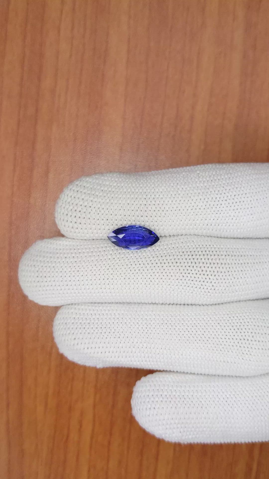 2.07 Ct. Blue Sapphire from Ceylon (Sri Lanka) Size Video