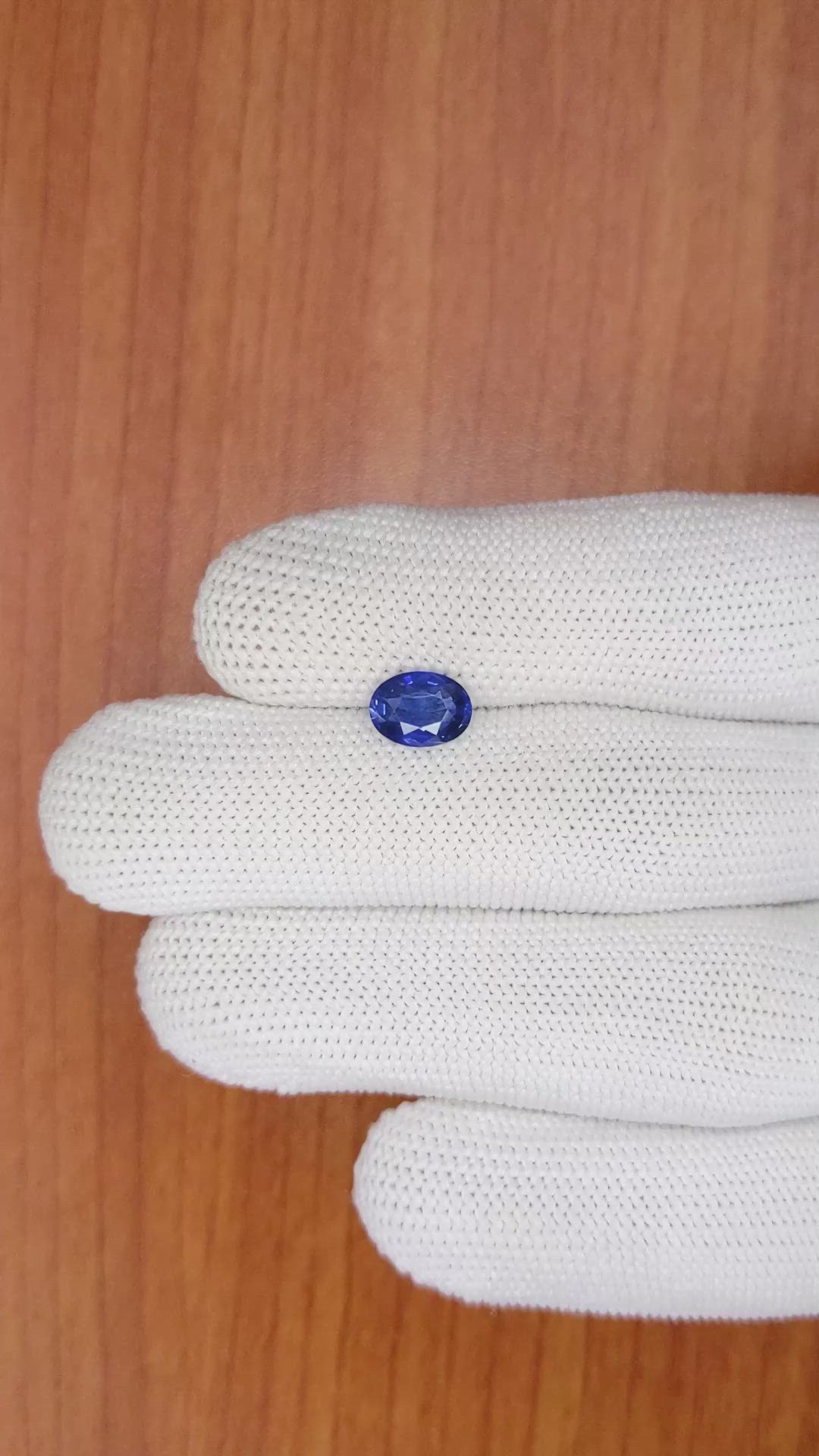 1.59 Ct. Blue Sapphire from Ceylon (Sri Lanka) Size Video