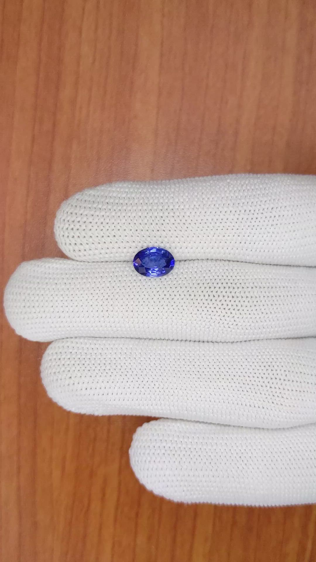 1.72 Ct. Blue Sapphire from Ceylon (Sri Lanka) Size Video