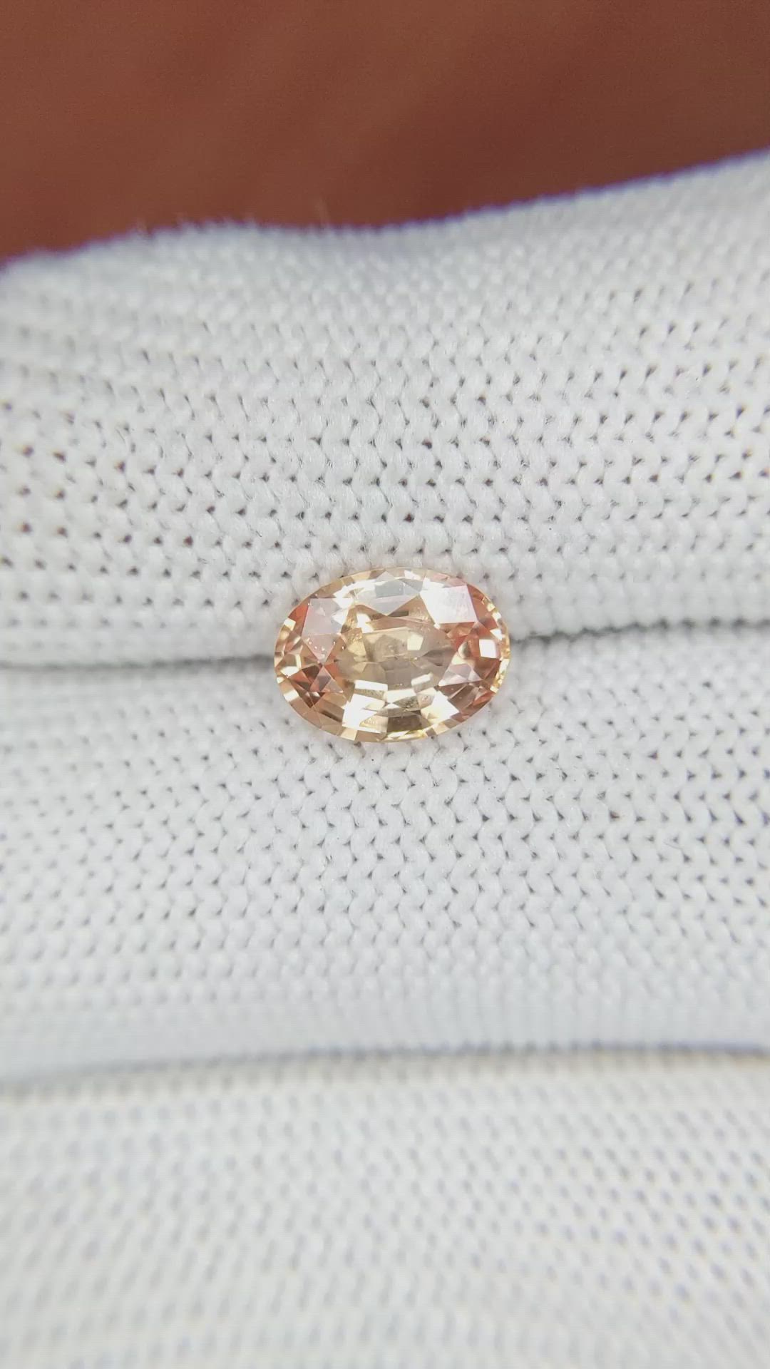 2.16 Ct. Padparadscha Sapphire from Ceylon (Sri Lanka) Size Video