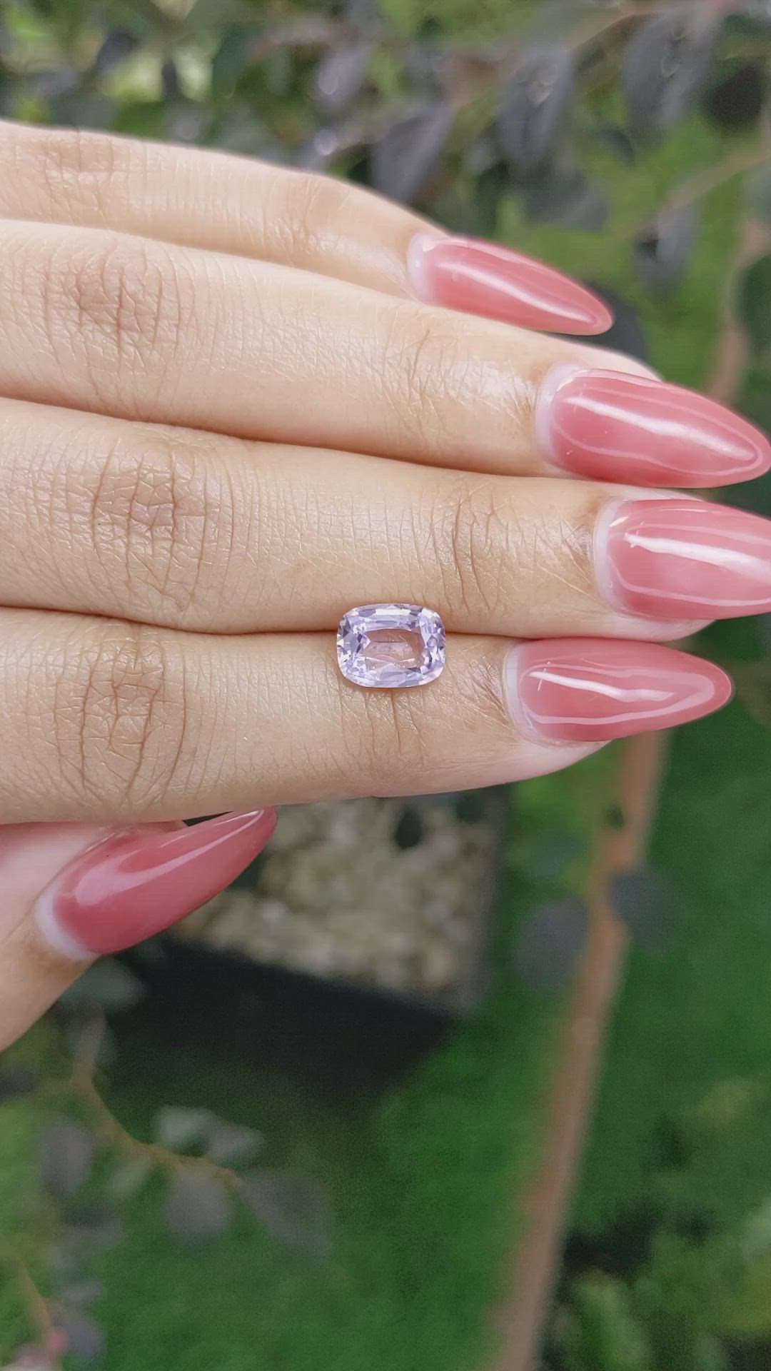 2.25 Ct. Pinkish Purple Sapphire from Ceylon (Sri Lanka) Size Video