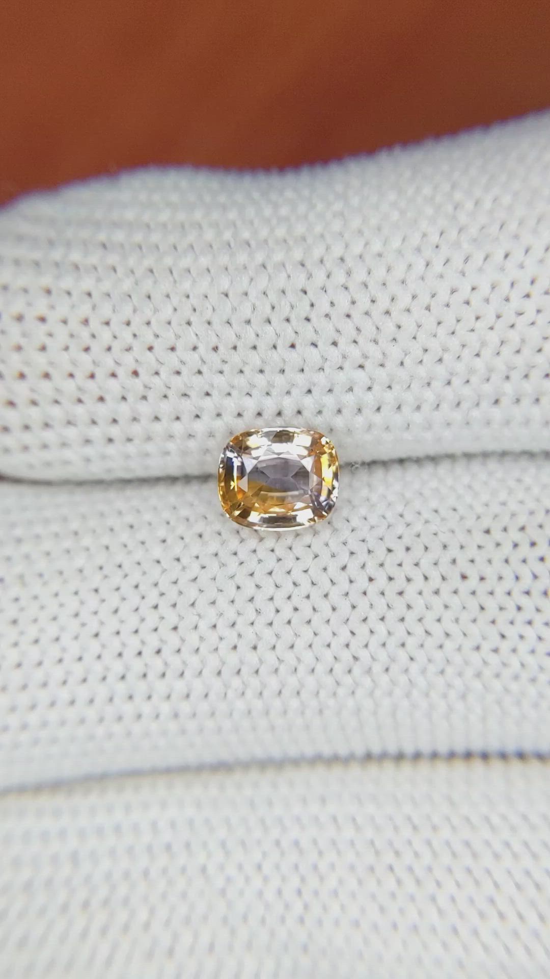 1.29 Ct. Bi Color Sapphire from Ceylon (Sri Lanka) Size Video