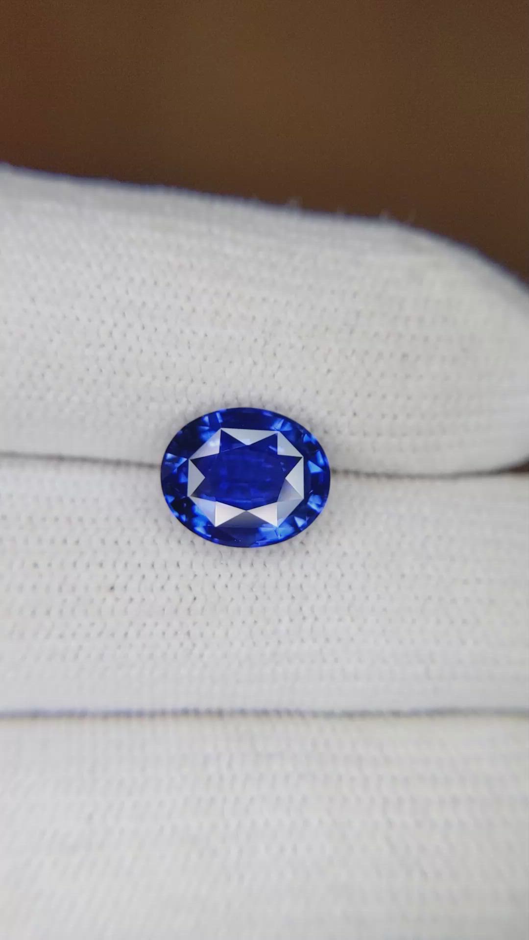 3.05 Ct. Blue Sapphire from Ceylon (Sri Lanka) Size Video