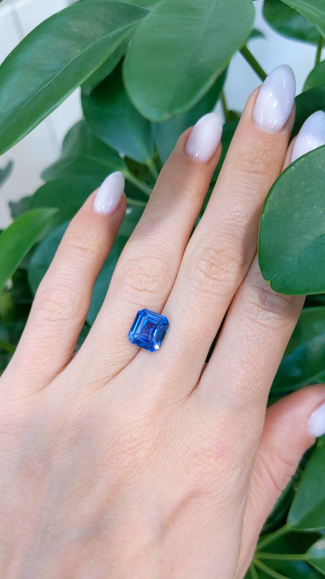 4.06 Ct. Blue Sapphire from Ceylon (Sri Lanka) Size Video
