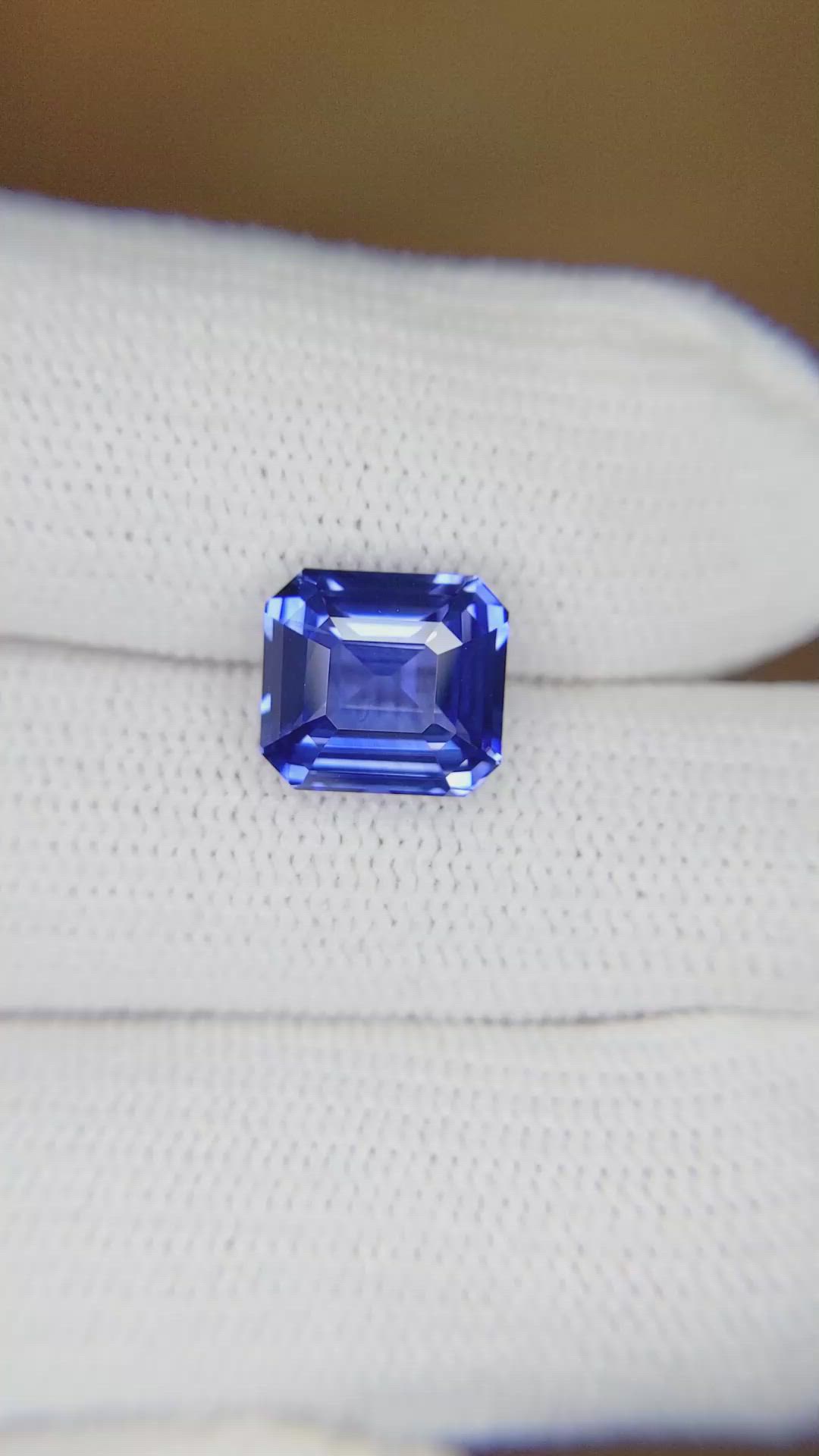 4.06 Ct. Blue Sapphire from Ceylon (Sri Lanka) Size Video