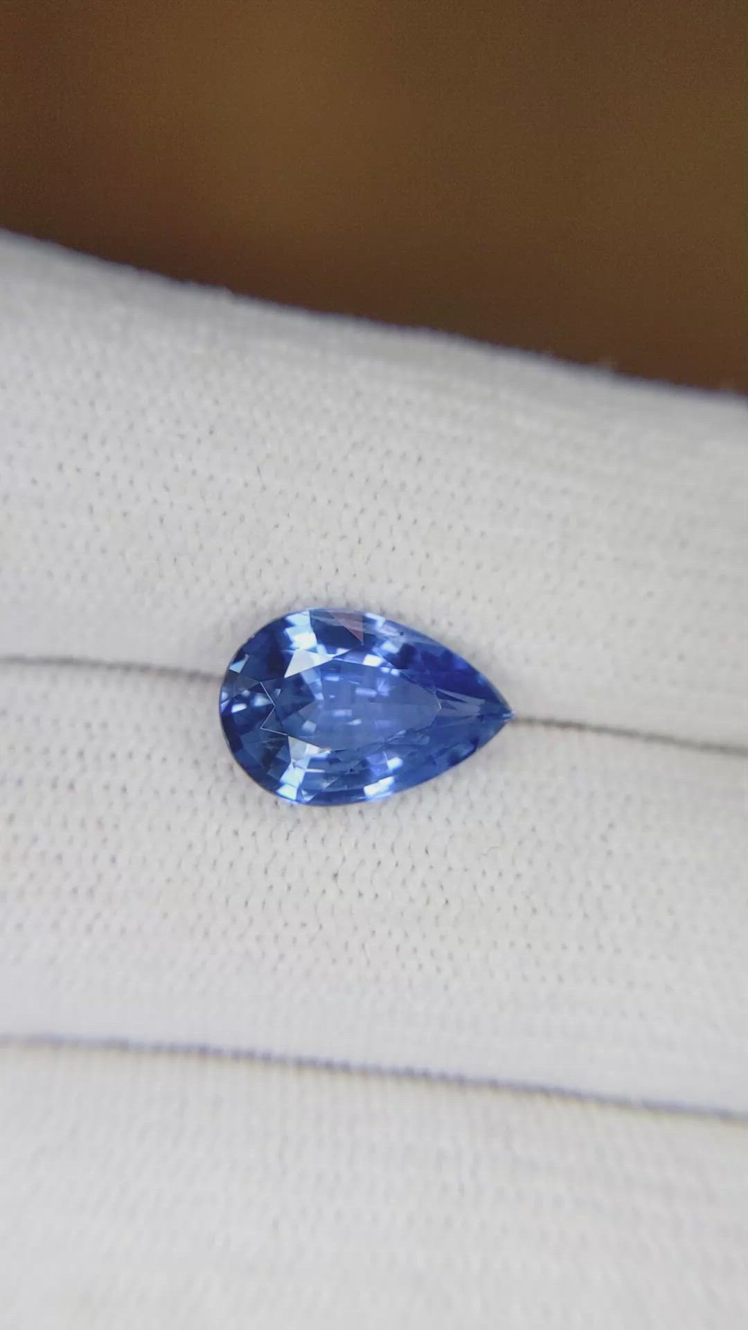 3.77 Ct. Blue Sapphire from Ceylon (Sri Lanka) Size Video