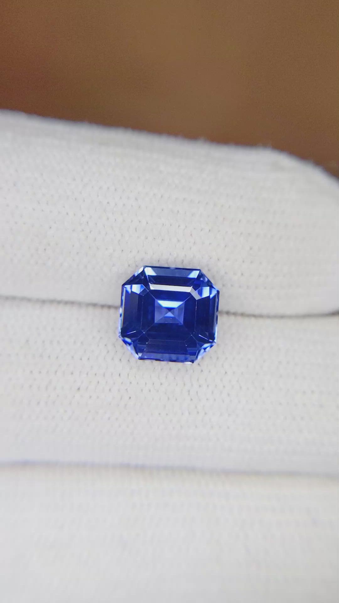 3.45 Ct. Blue Sapphire from Ceylon (Sri Lanka) Size Video