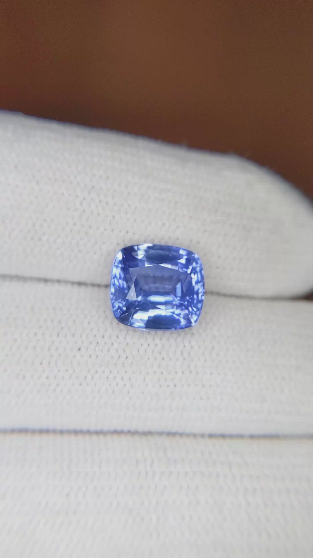 3.97 Ct. Blue Sapphire from Ceylon (Sri Lanka) Size Video