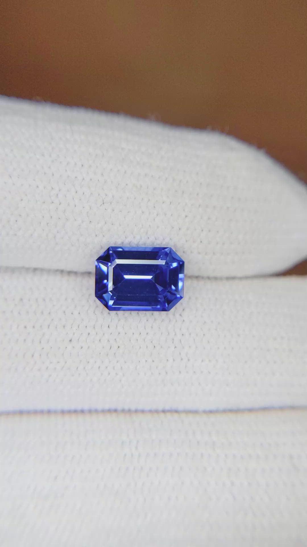 2.35 Ct. Blue Sapphire from Ceylon (Sri Lanka) Size Video