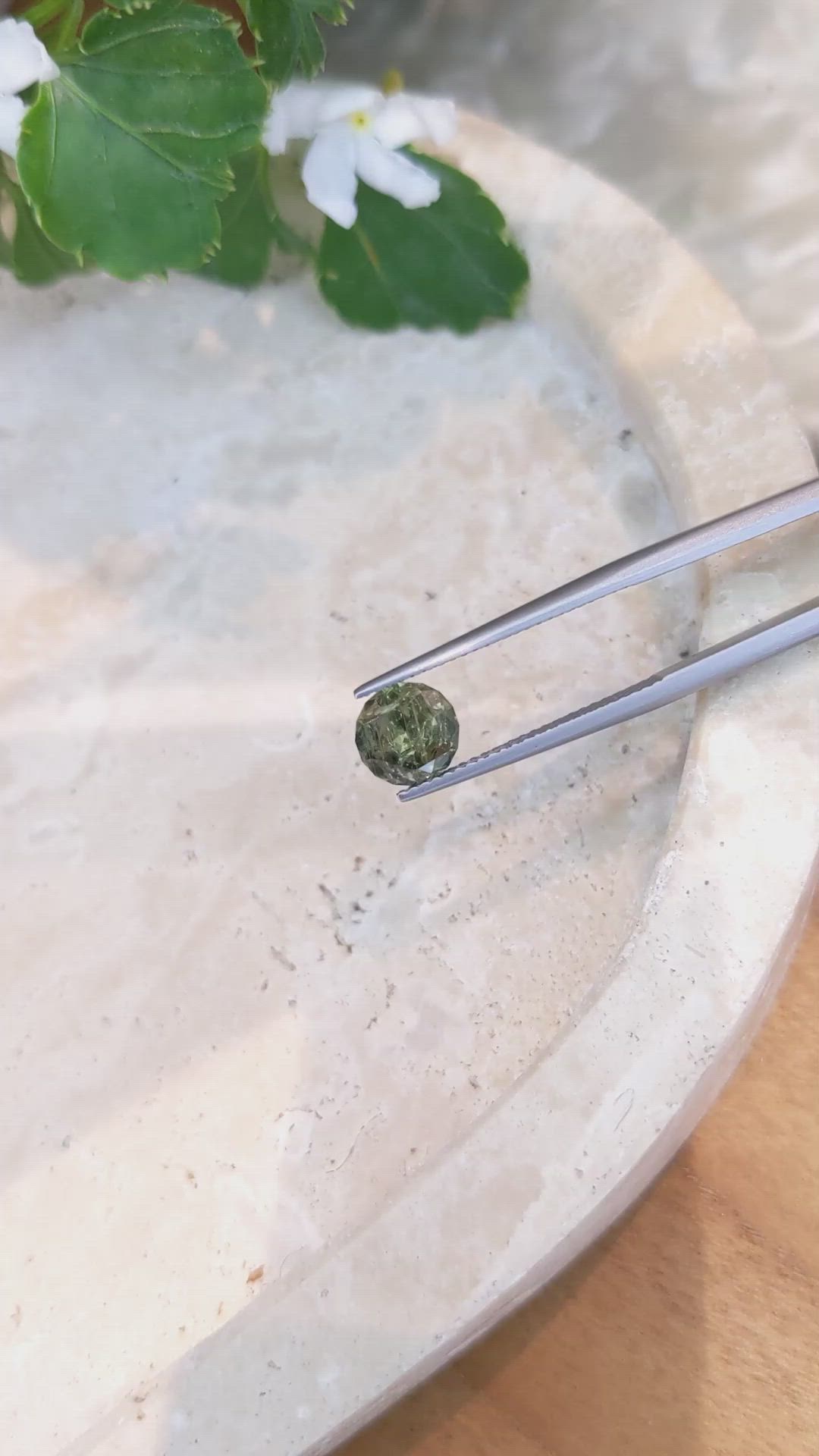 1.78 Ct. Green Sapphire from Ceylon (Sri Lanka) Size Video