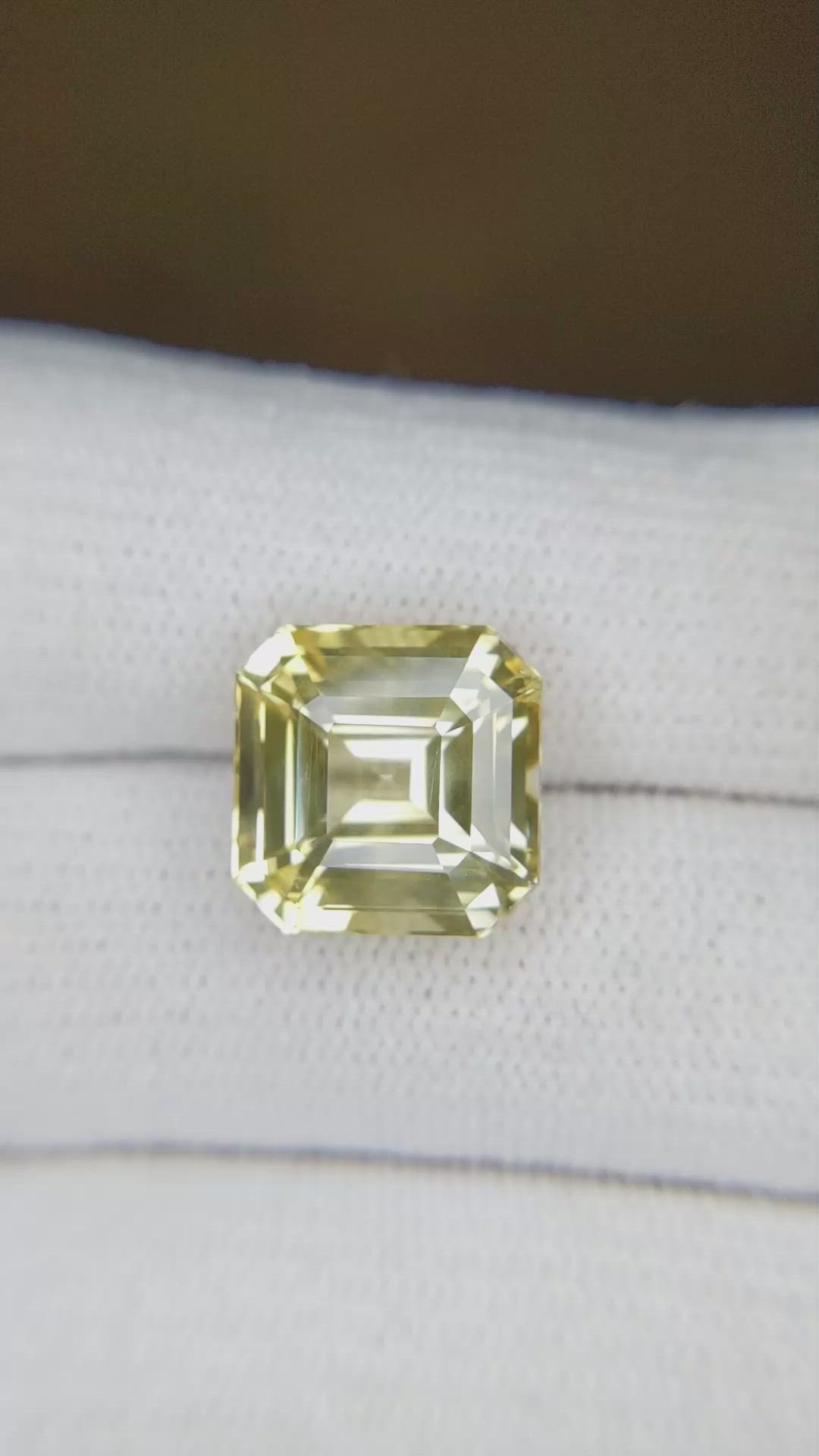 10.55 Ct. Yellow Sapphire from Ceylon (Sri Lanka) Size Video
