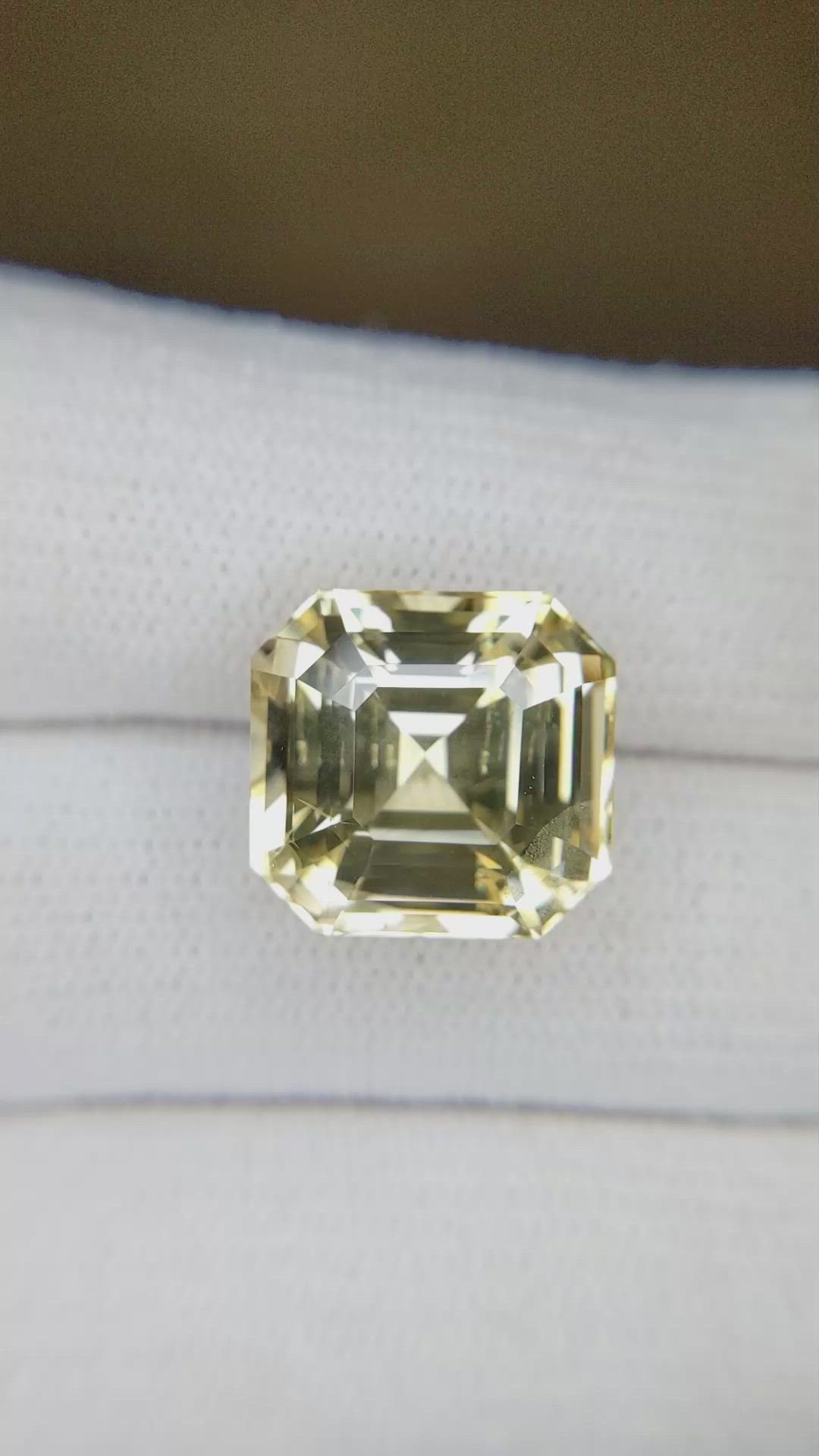 15.17 Ct. Yellow Sapphire from Ceylon (Sri Lanka) Size Video