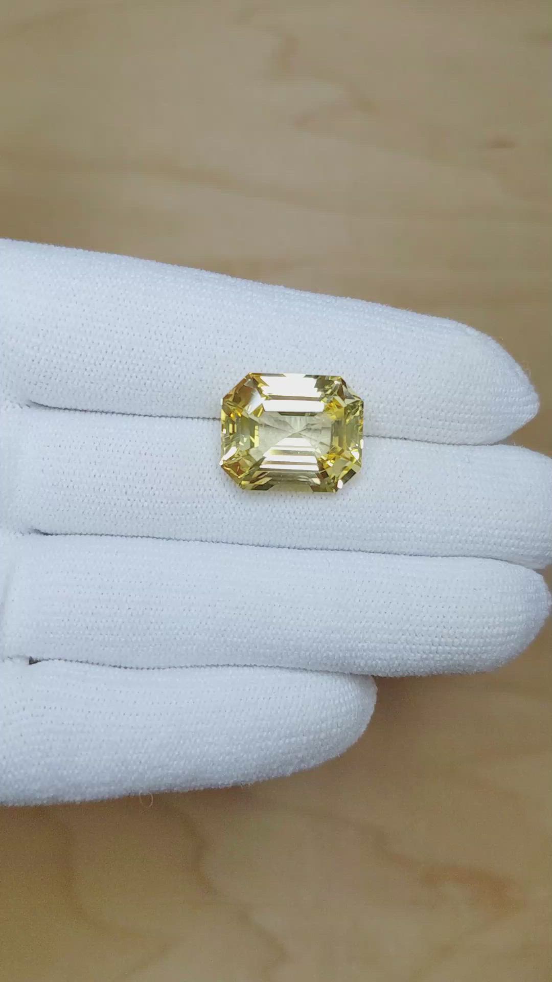 18.27 Ct. Yellow Sapphire from Ceylon (Sri Lanka) Size Video