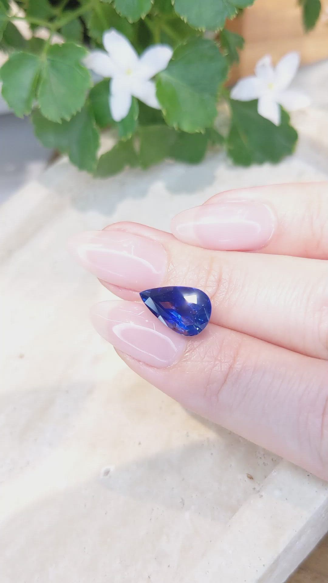 4.68 Ct. Blue Sapphire from Ceylon (Sri Lanka) Size Video