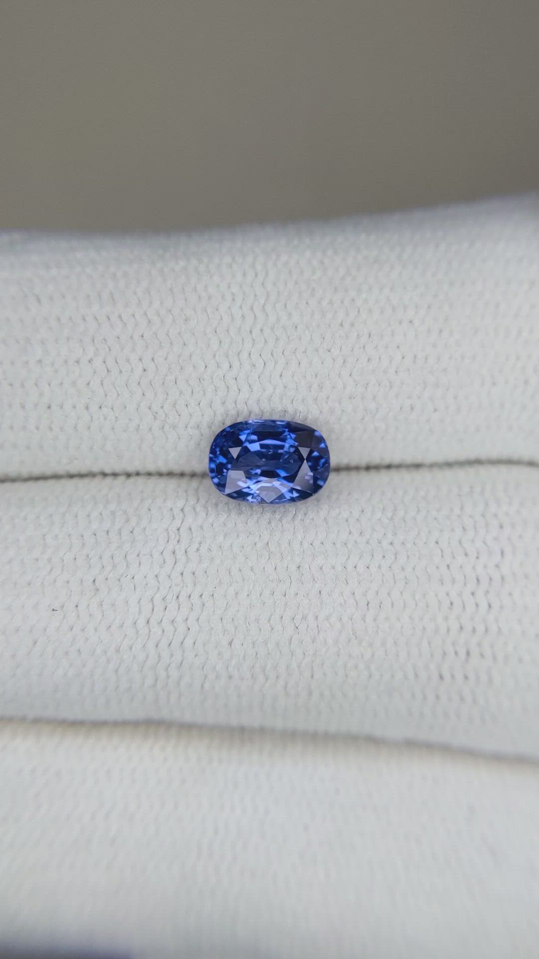 1.12 Ct. Blue Sapphire from Ceylon (Sri Lanka) Size Video