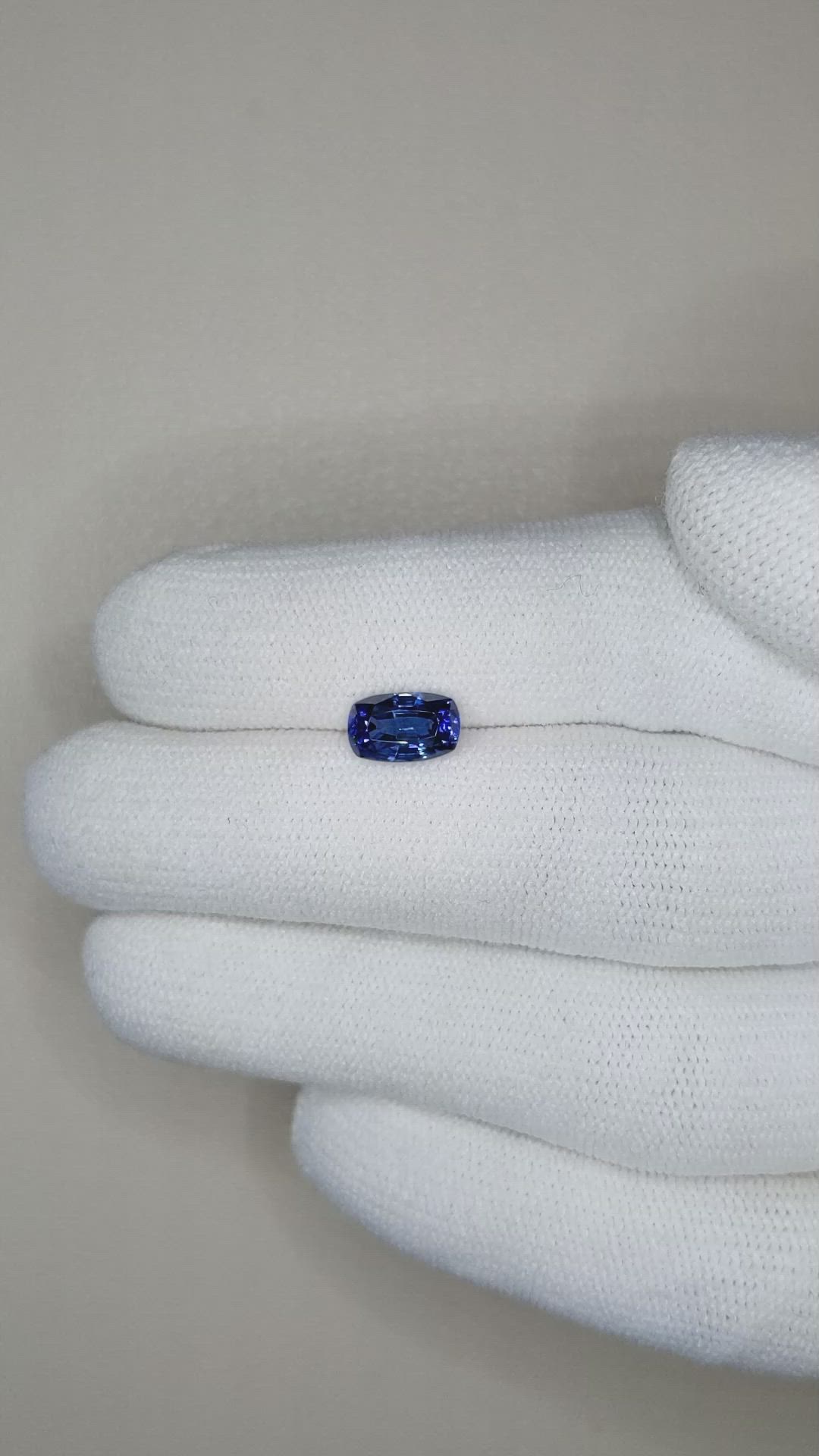 1.57 Ct. Blue Sapphire from Ceylon (Sri Lanka) Size Video
