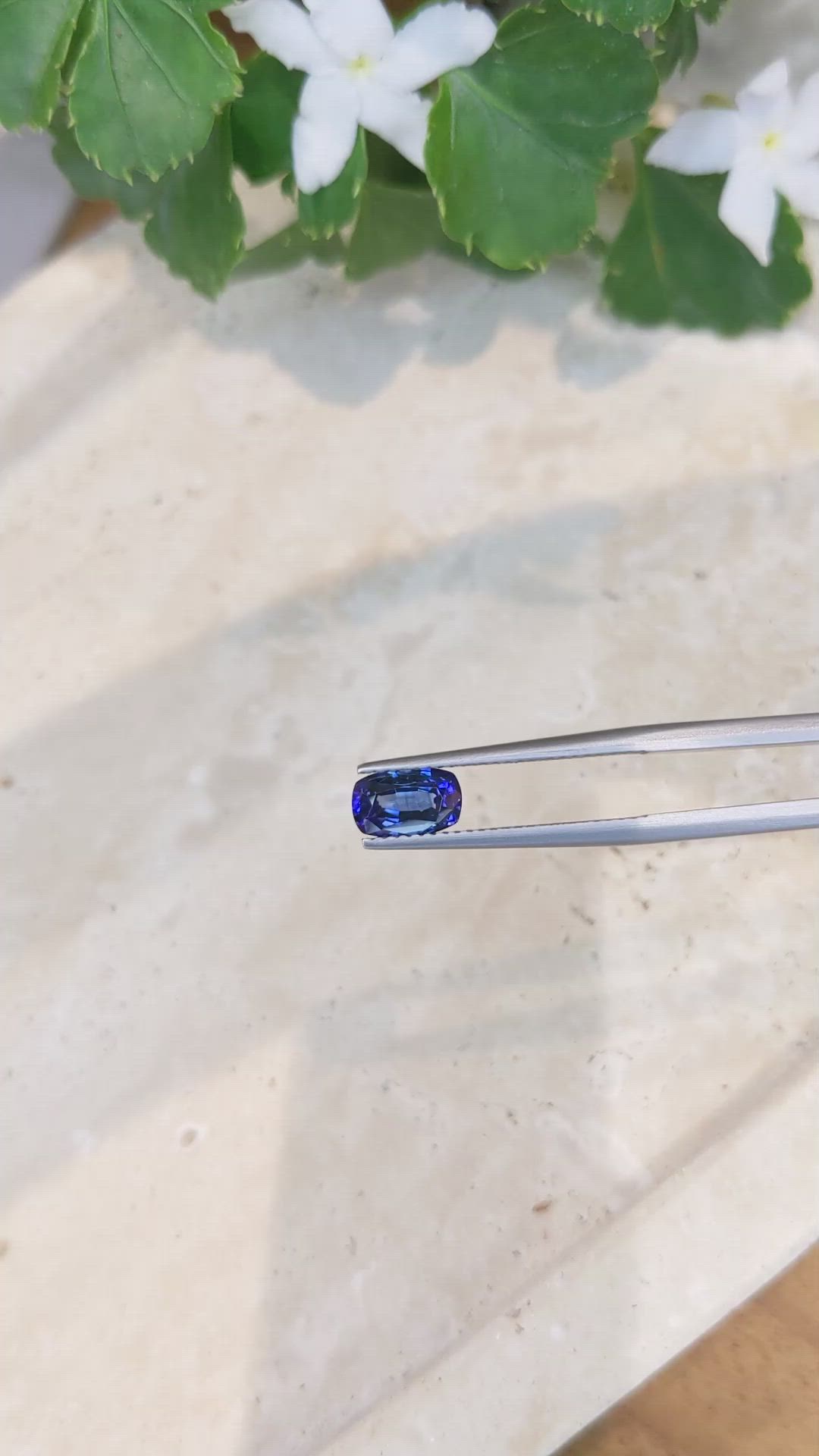 1.57 Ct. Blue Sapphire from Ceylon (Sri Lanka) Size Video