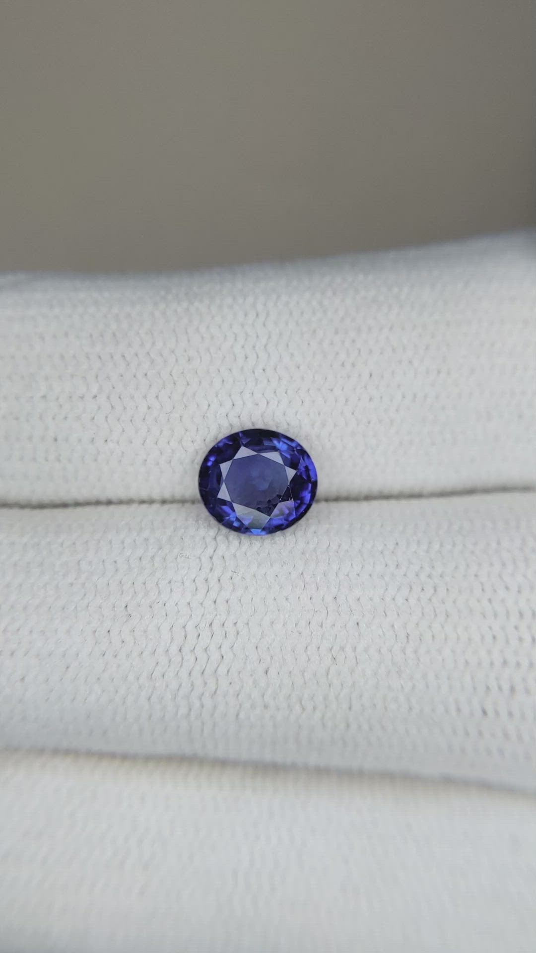 1.02 Ct. Blue Sapphire from Ceylon (Sri Lanka) Size Video